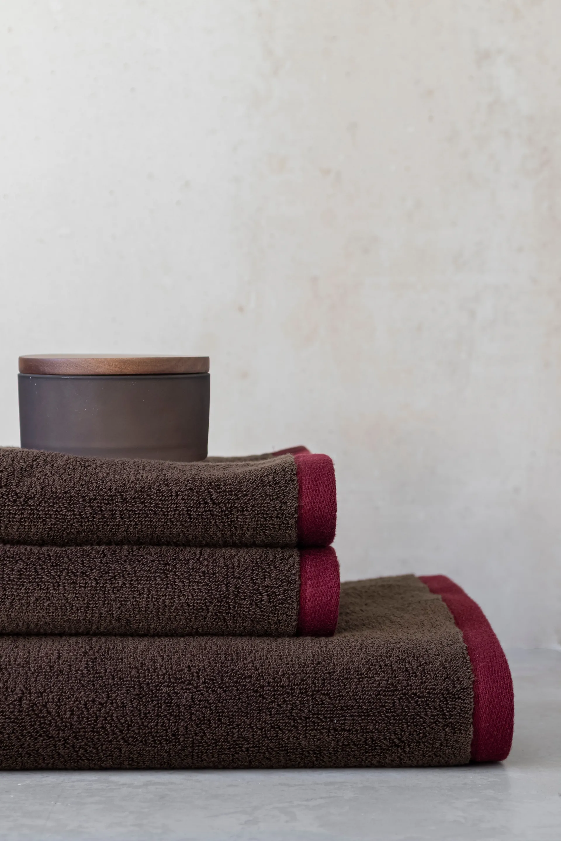 Soft toalha de banho 70x133 cm, Castanho-areia Mette Ditmer