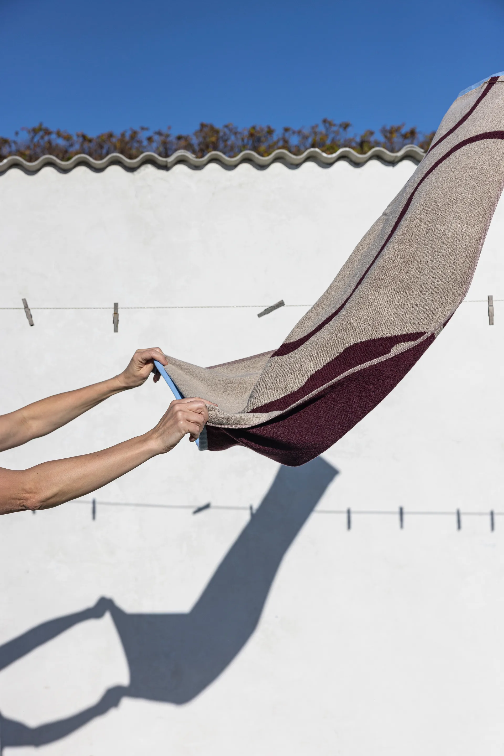 Toalha de banho Nova Arte 70x133 cm, Vinho-areia Mette Ditmer