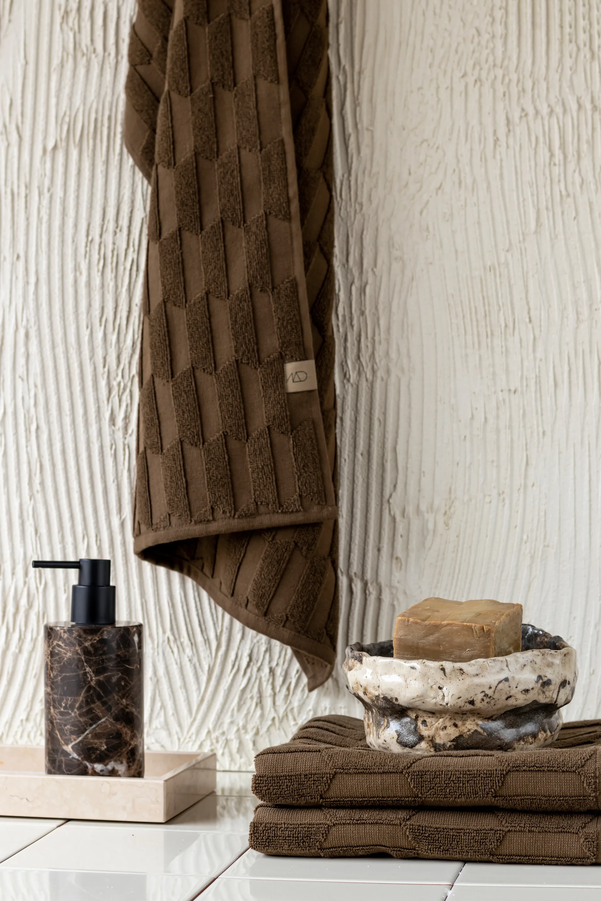 Toalha Geo 50x95 cm, Chocolate Mette Ditmer