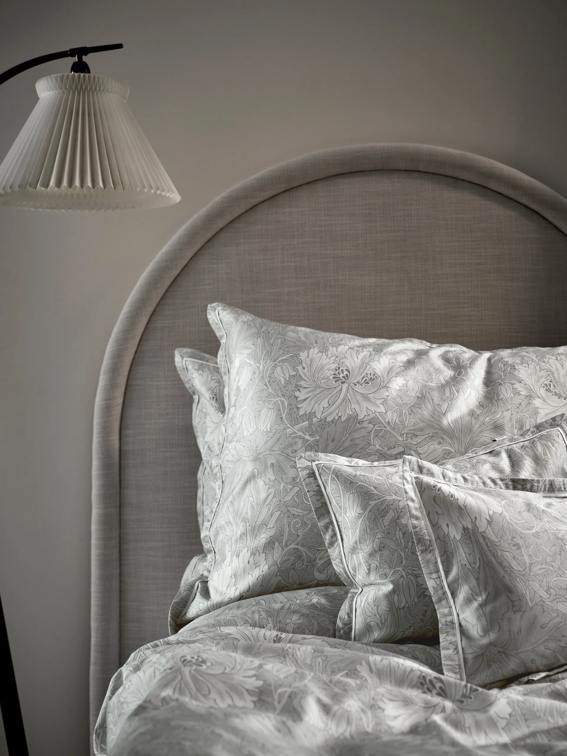 Fronha Honeysuckle & Tulip, Cinzento 50x60 cm  Mille Notti