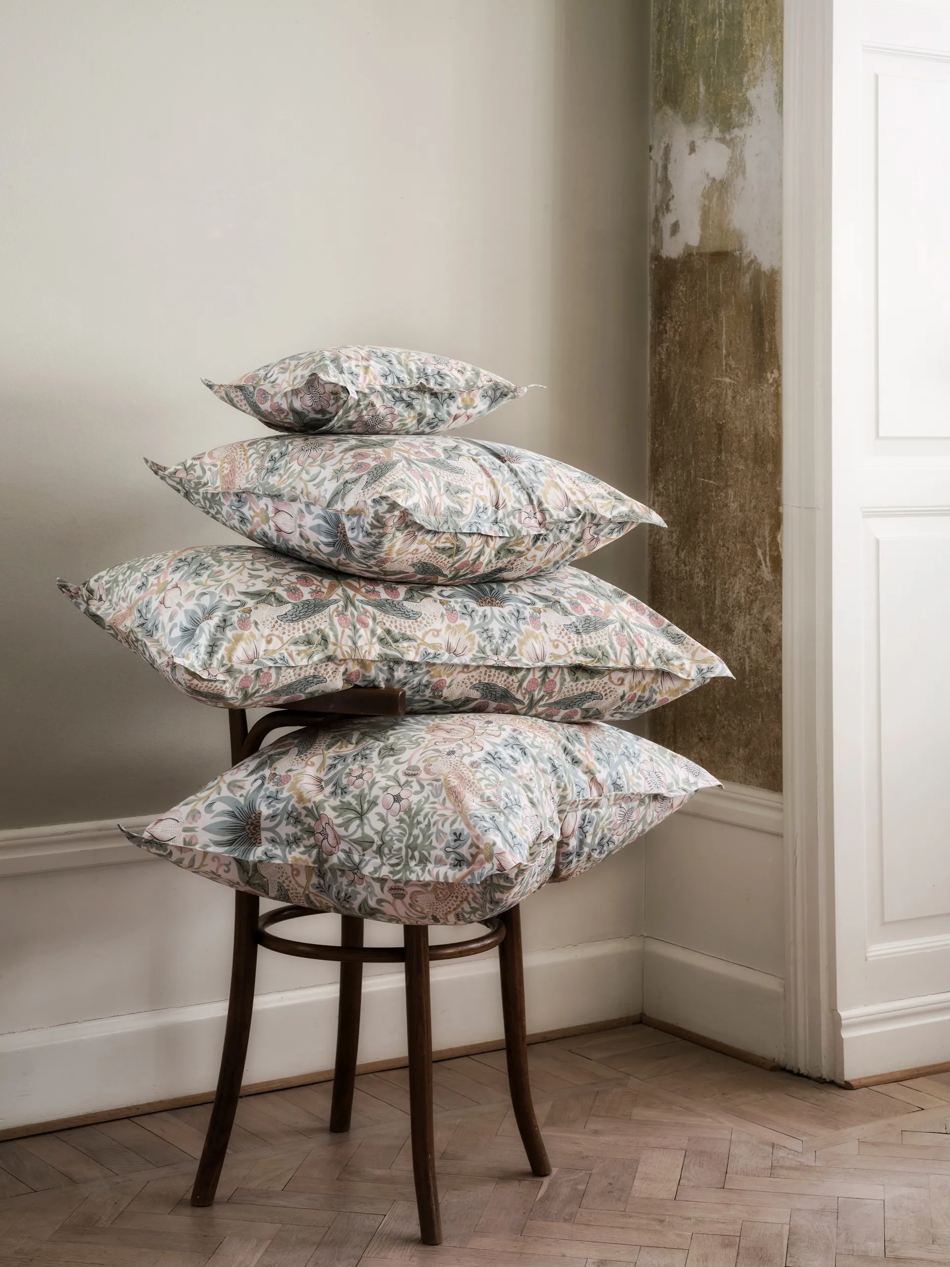 Fronha Morris & Co. Strawberry Thief , Verde, 50x60 cm Mille Notti