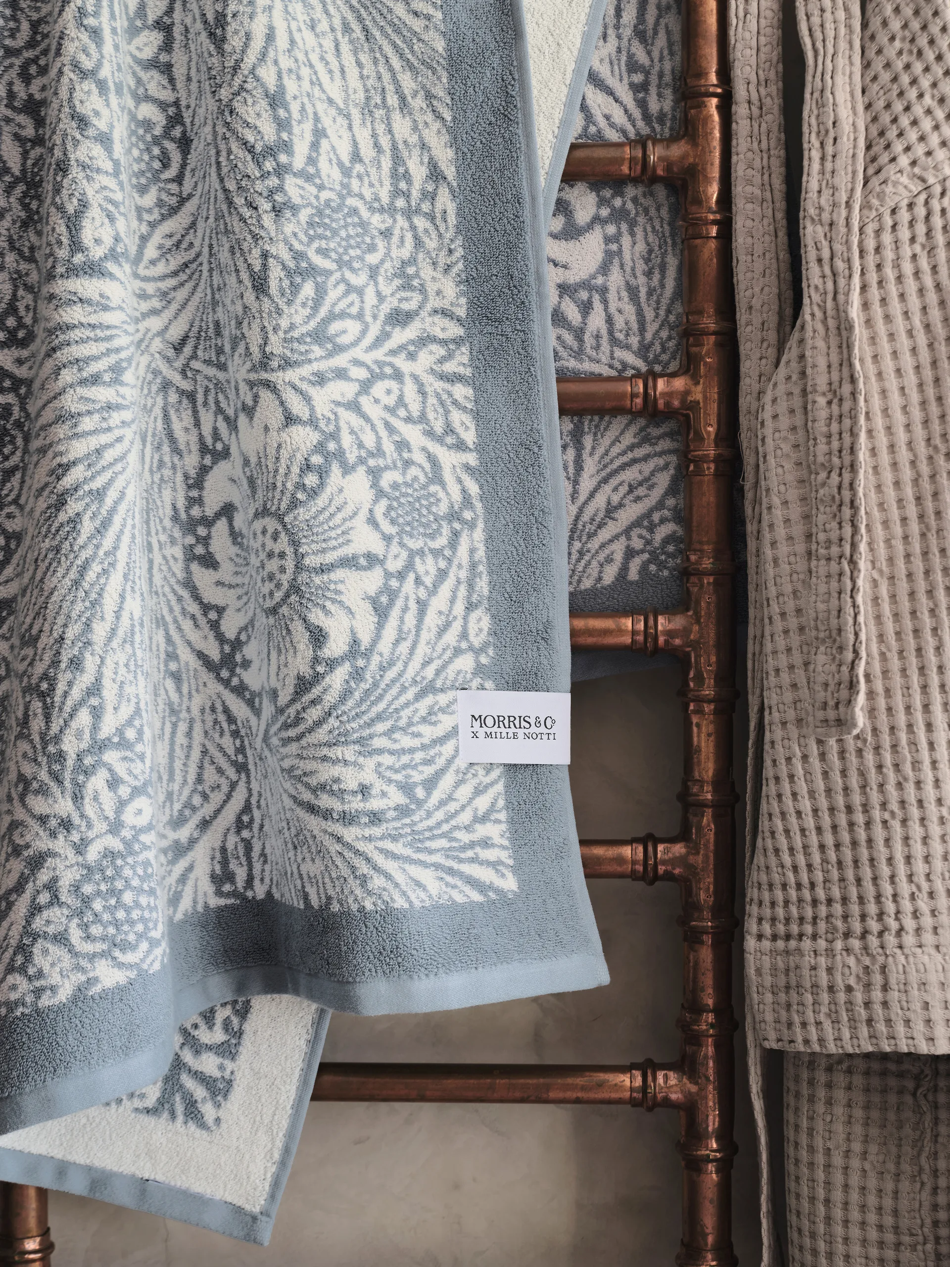 Toalha Morris & Co. Marigold EKO, Azul, 86x150 cm Mille Notti