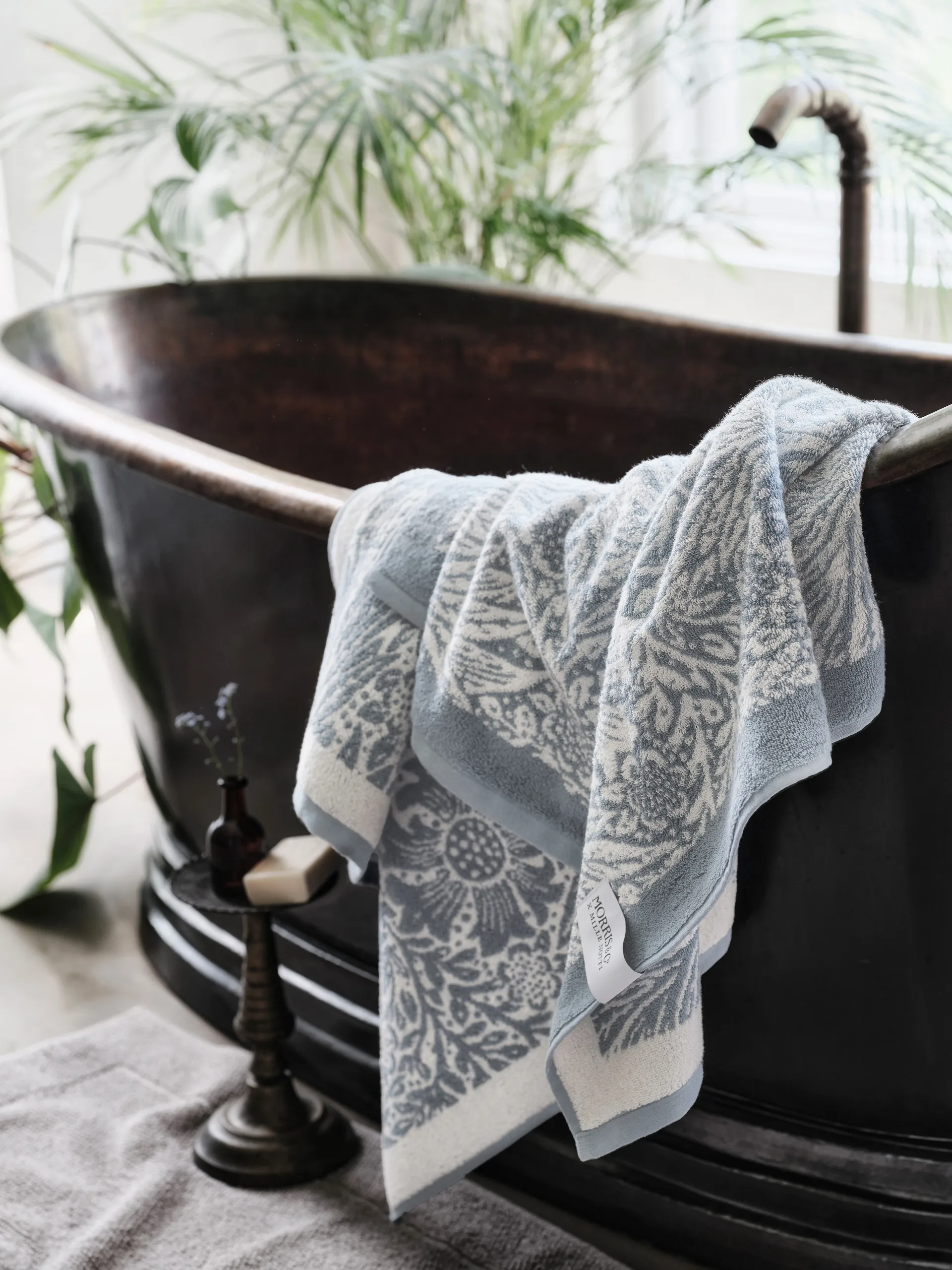 Toalha Morris & Co. Marigold EKO, Azul, 86x150 cm Mille Notti