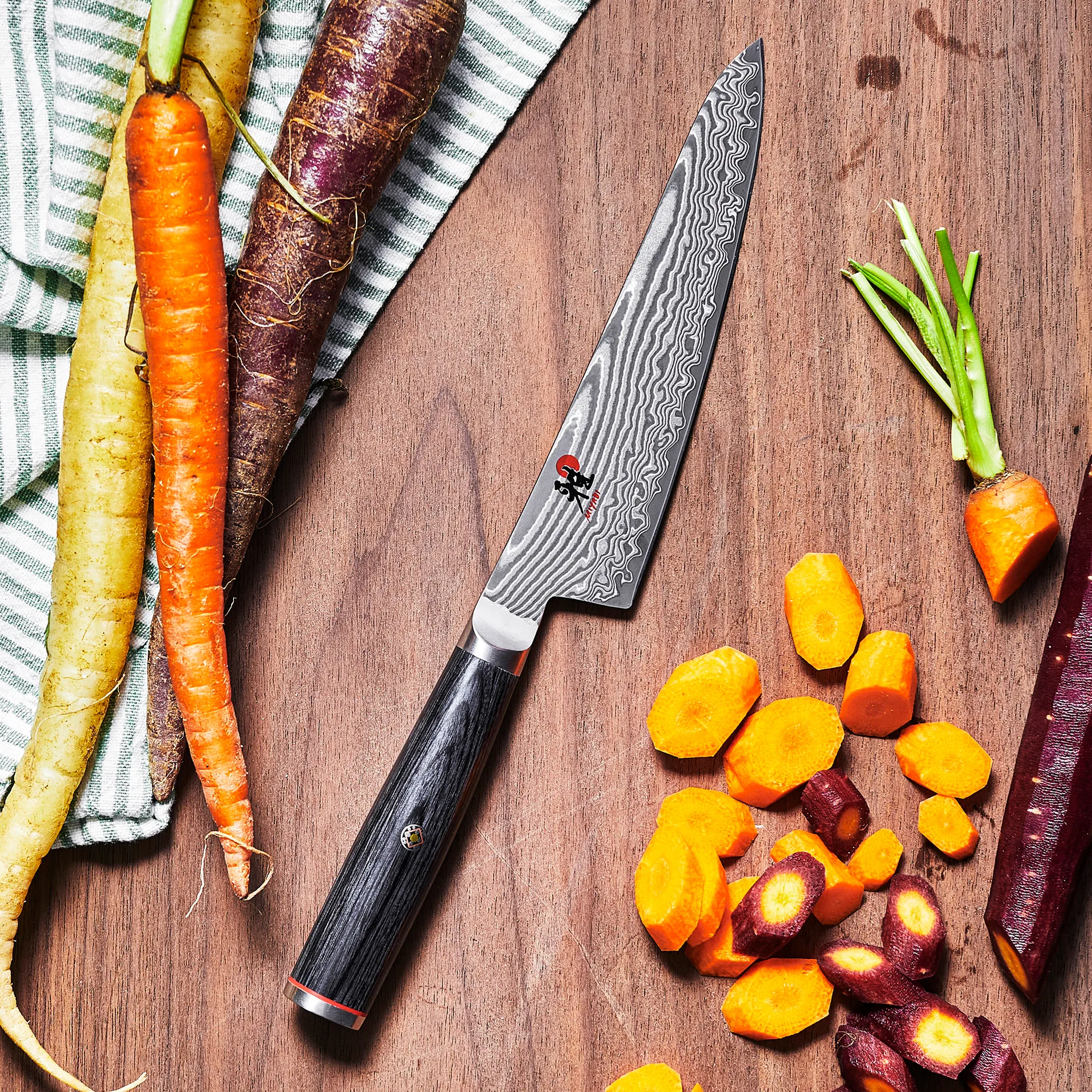 Raw 5000FCD Shotoh faca para descascar 14 cm, Damaskus-preto Miyabi