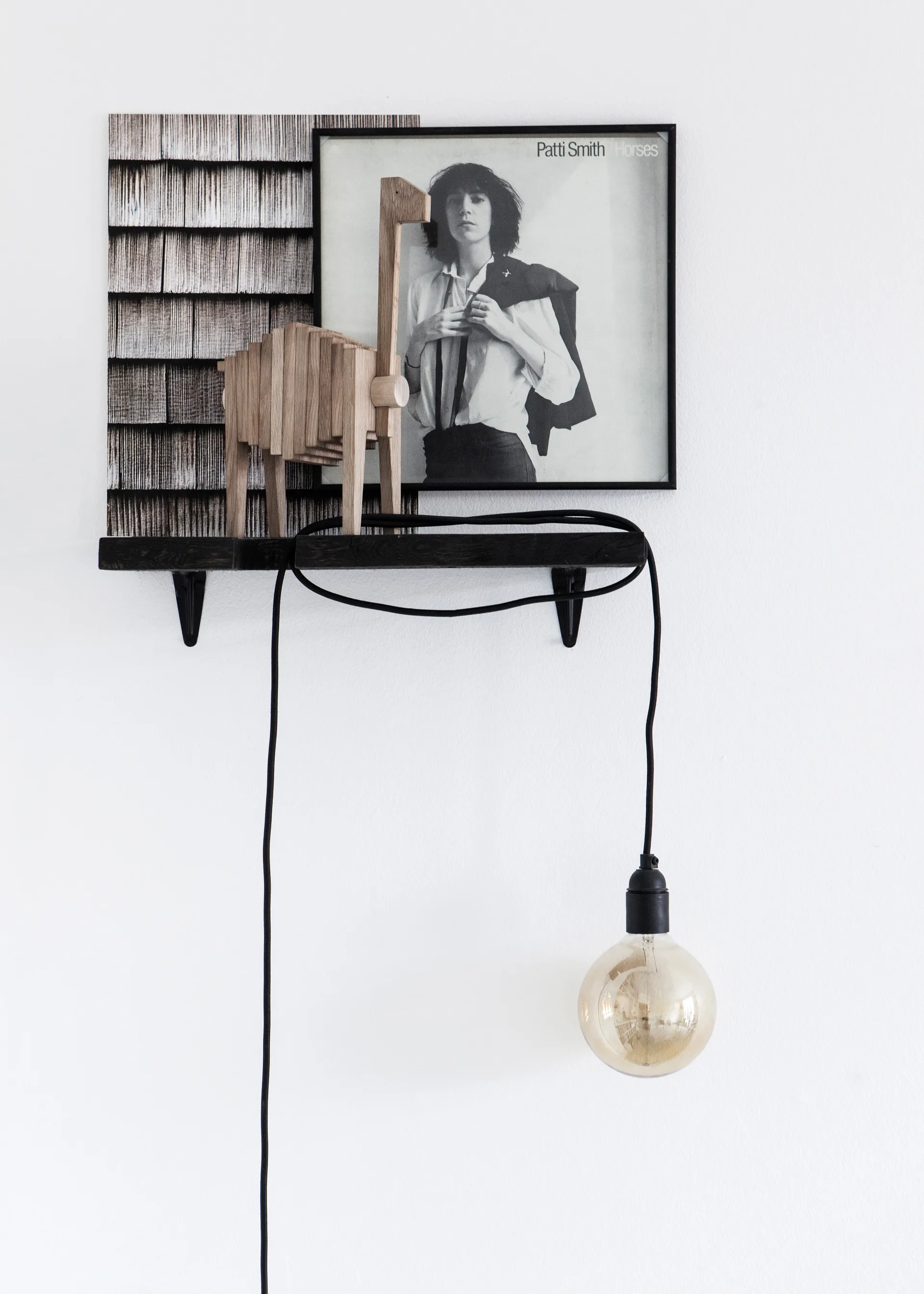 Escultura de carvalho Polygrif 21x32 cm, Madeira preta  MOEBE