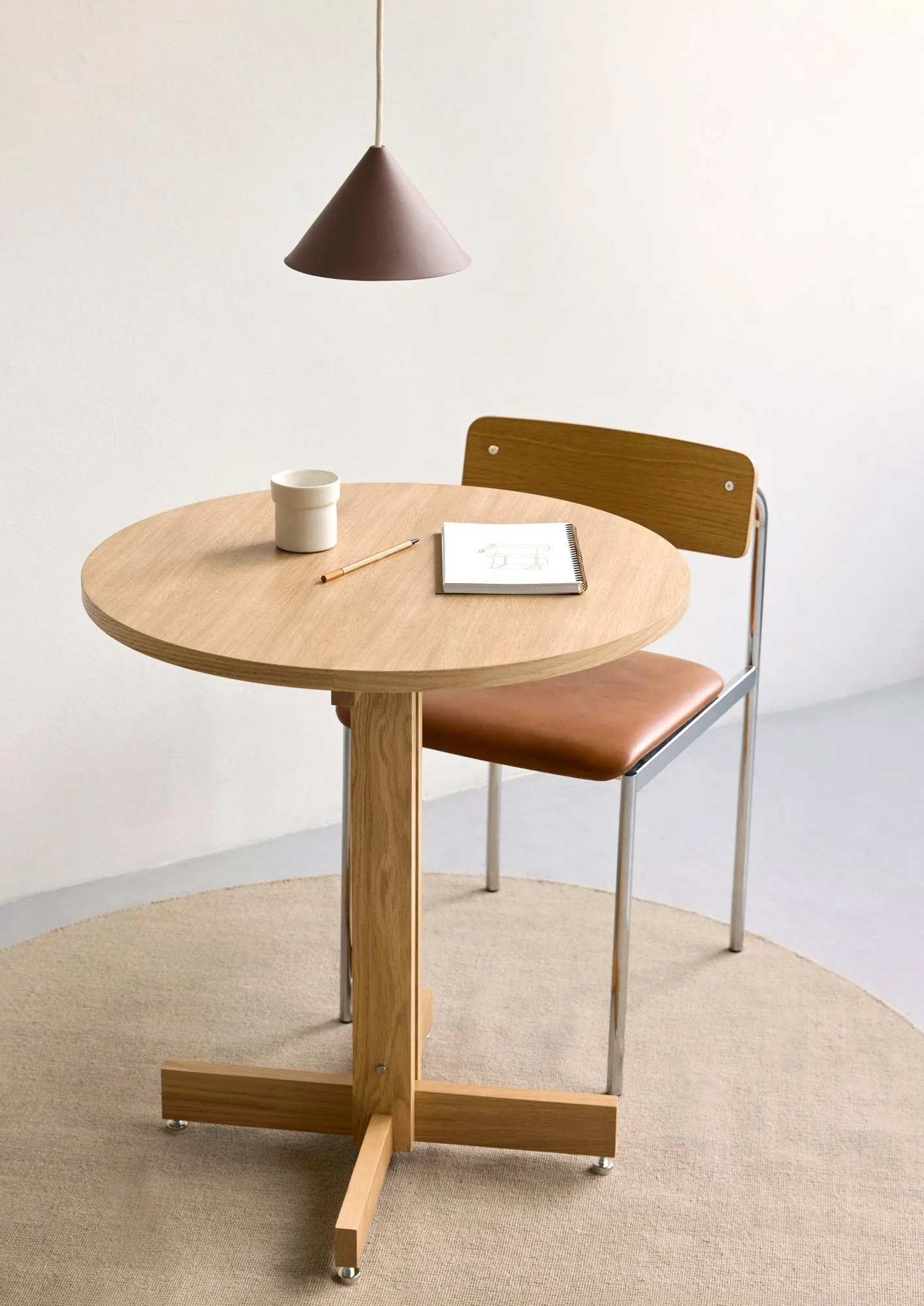 KUMU mesa de café, Carvalho oleado, Ø65 cm MOEBE