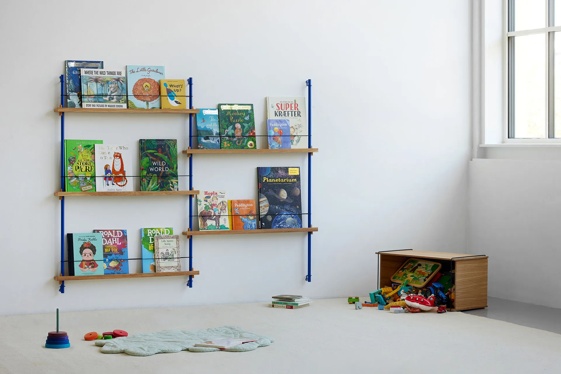 Magazine Shelving suporte para revistas, Carvalho-white, 85x115x7 cm, MS.115.1 MOEBE
