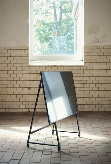 Tenji móvel de TV - Preto - MUUBS