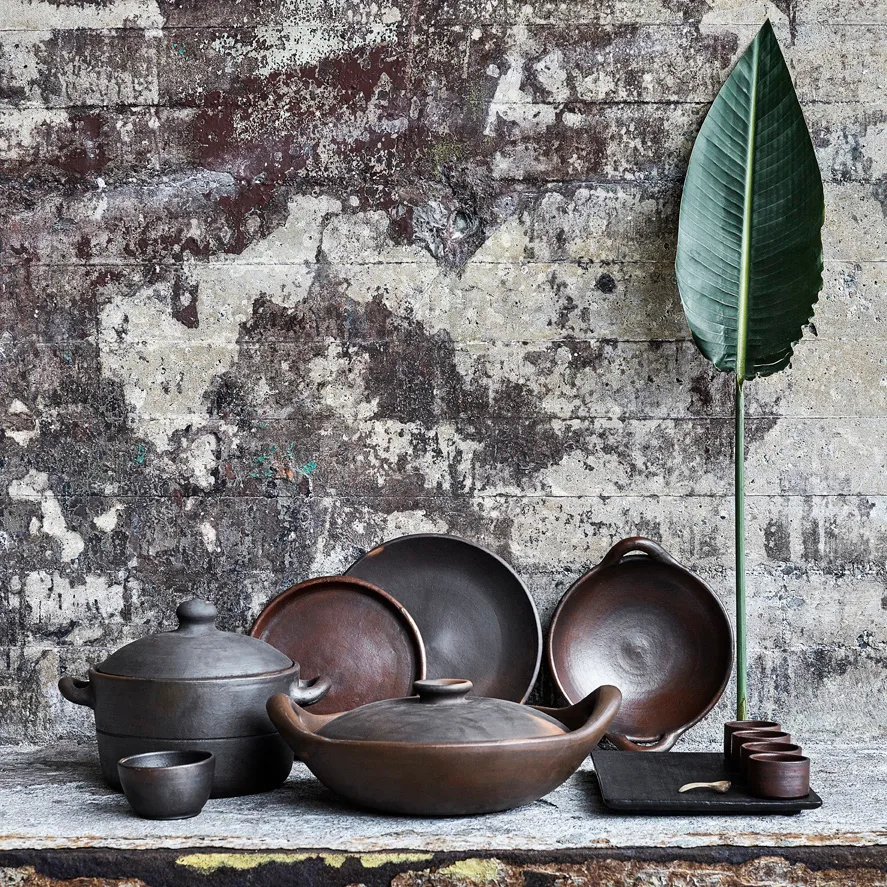 Tigela com pega Hazel L, Brown MUUBS