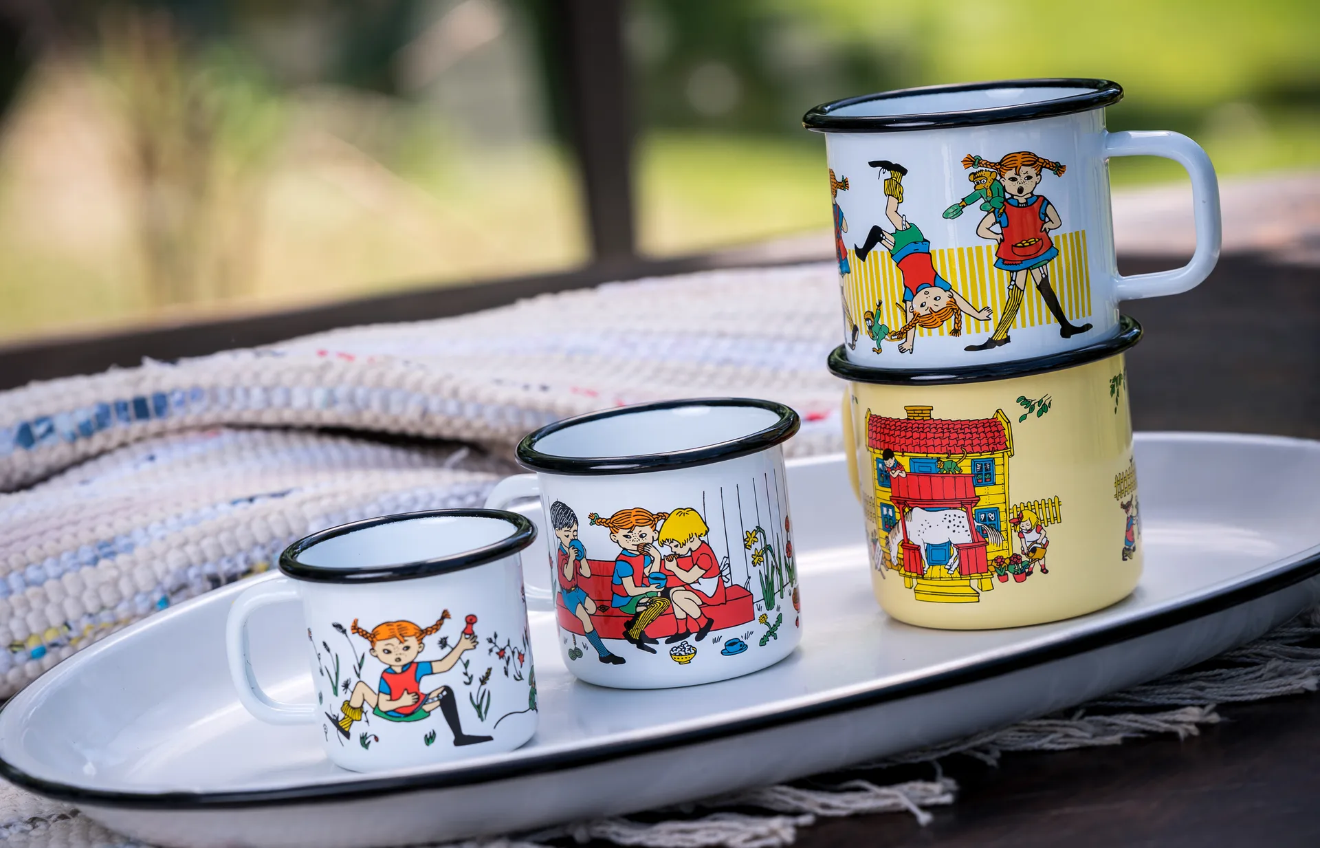 Caneca de esmalte Pippi & Herr Nilsson 1,5 dl, Branco Muurla