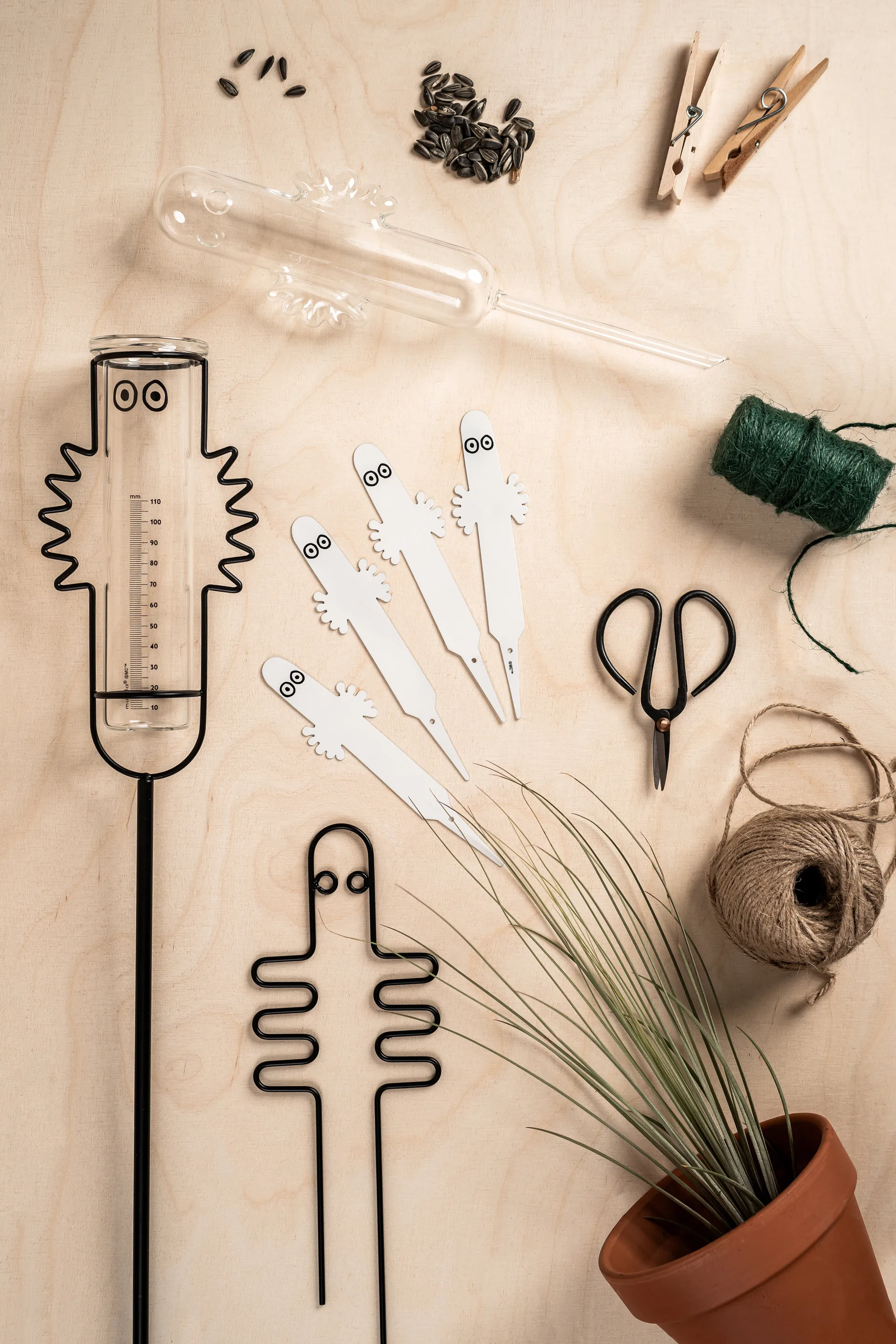 Suporte para plantas Hattifattener, Preto Muurla