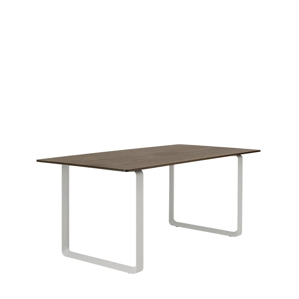 70/70 mesa de jantar 170x85 cm, Carvalho-cinzento fumado sólido Muuto
