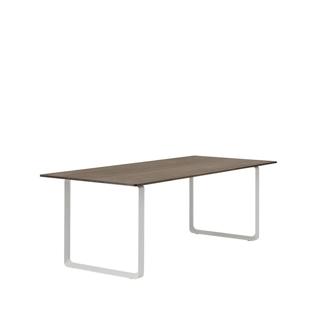 70/70 mesa de jantar 225x90 cm, Carvalho-cinzento fumado sólido Muuto