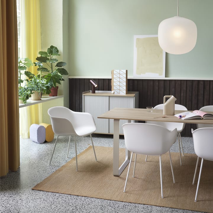 70/70 mesa de jantar 225x90 cm, óleo de linhaça cinzento-compensado-areia Muuto