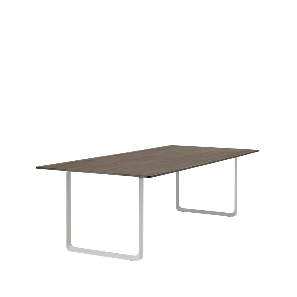 70/70 mesa de jantar 255x108 cm, Carvalho-cinzento fumado sólido Muuto