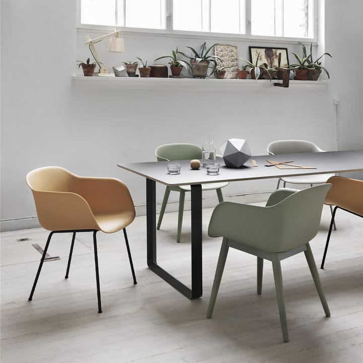 70/70 mesa de jantar 255x108 cm, Carvalho-preto fumado sólido Muuto