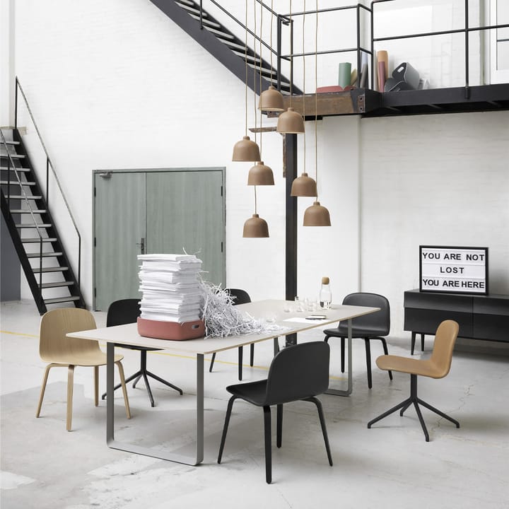 70/70 mesa de jantar 255x108 cm, Carvalho-preto fumado sólido Muuto