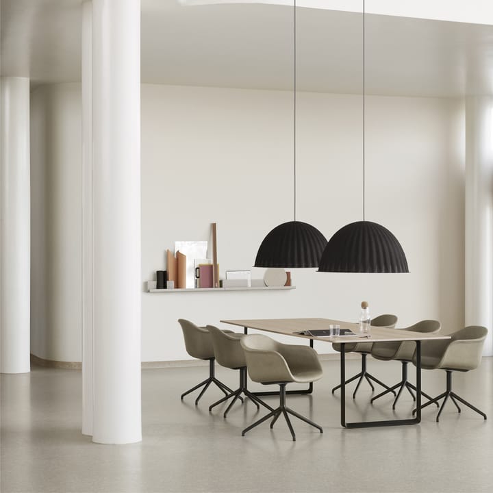 70/70 mesa de jantar 295x108 cm, Folheado de carvalho-compensado-cinzento Muuto