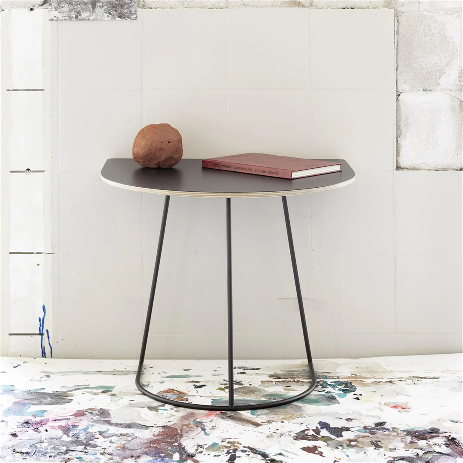 Airy mesa de centro tamanho médio, Preto Muuto