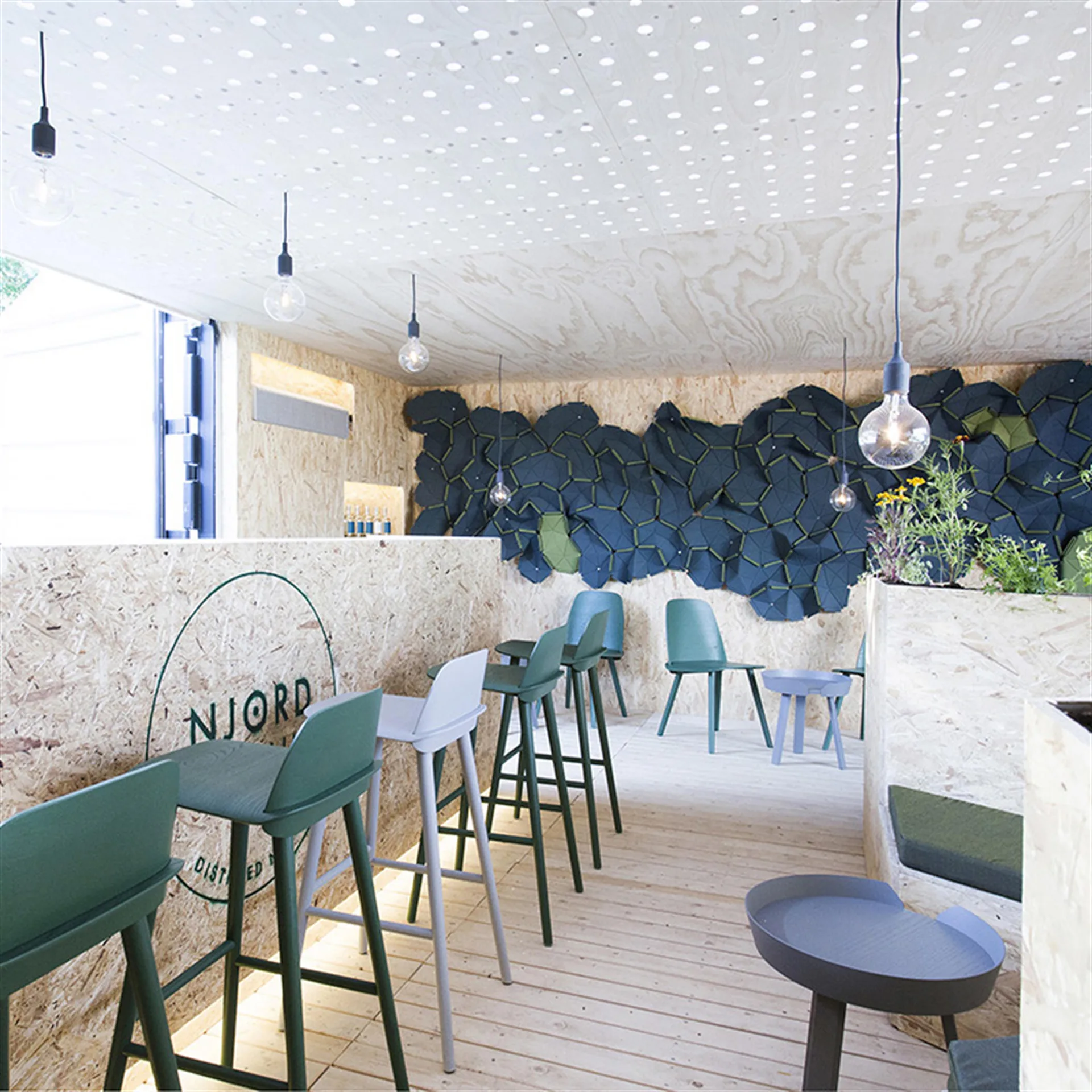 Banco alto Nerd, Verde-escuro Muuto