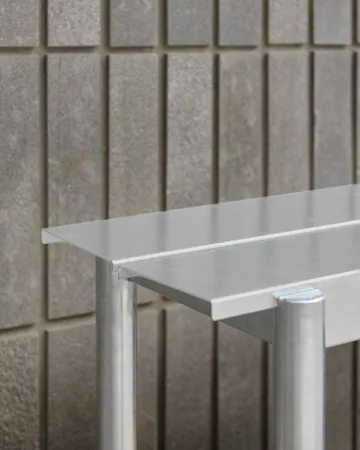 Banco de aço Linear 110 cm - Warm galvanized steel - Muuto
