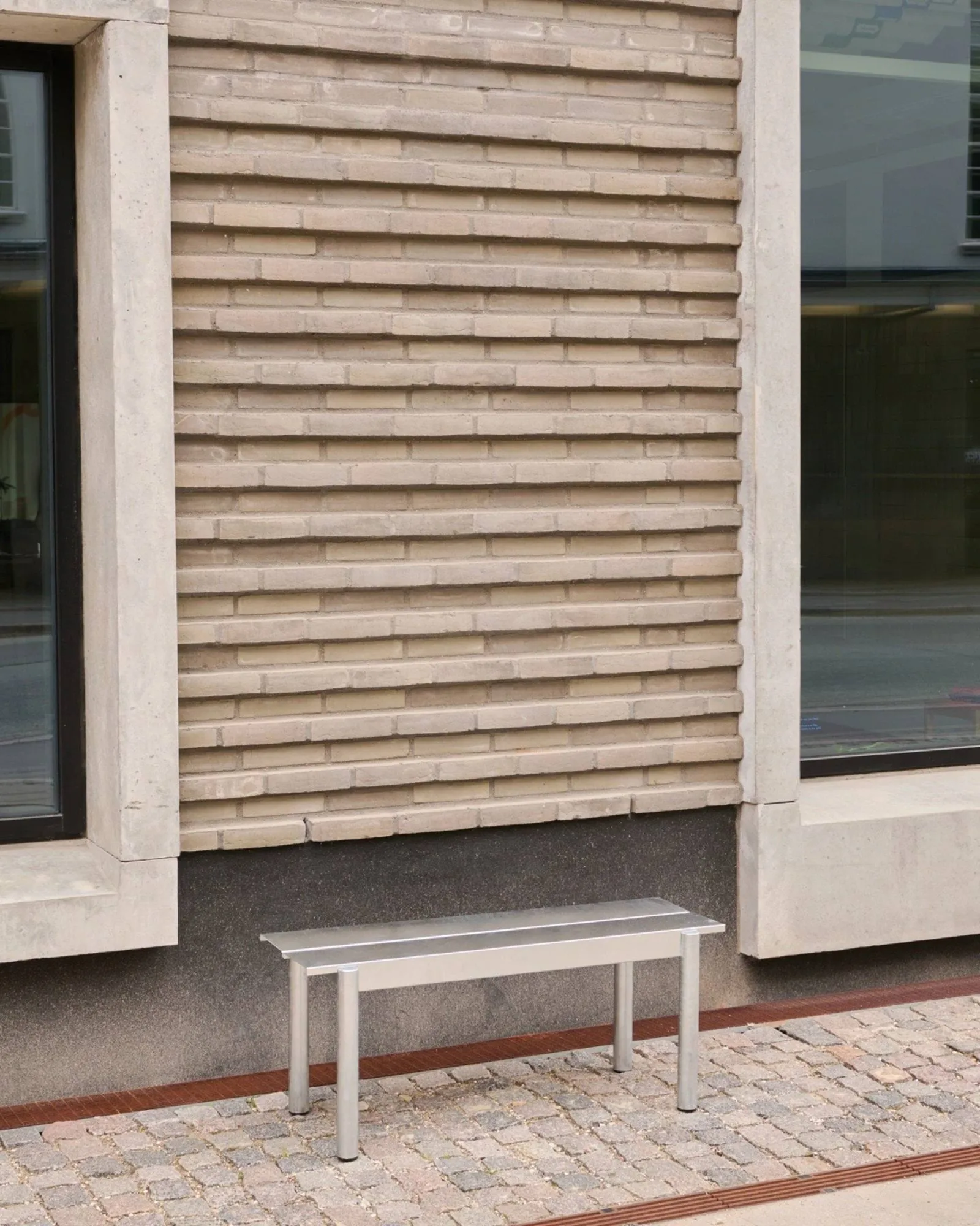 Banco de aço Linear 170 cm, Warm galvanized steel Muuto