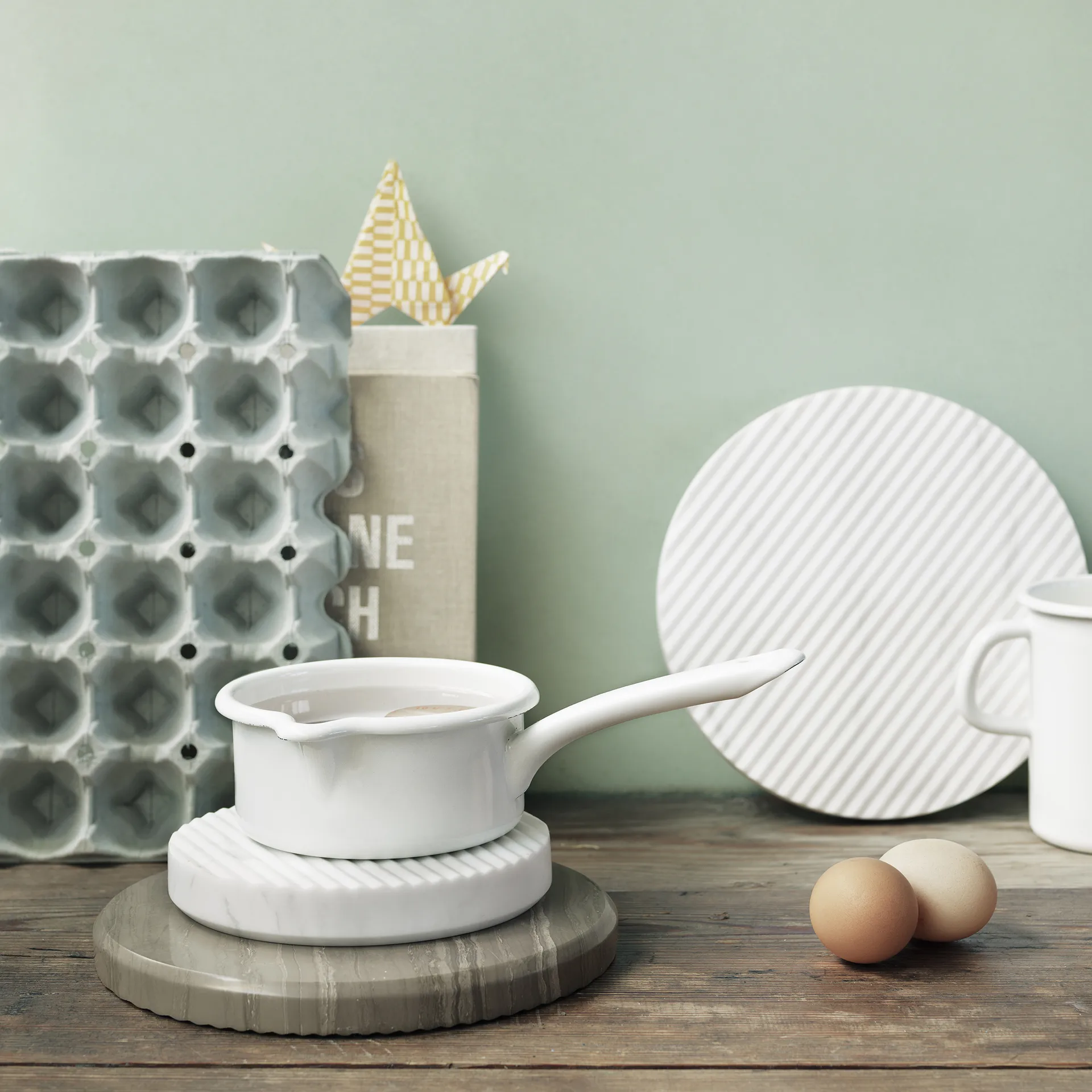 Base para copos Groove mármore , branco pequeno Muuto