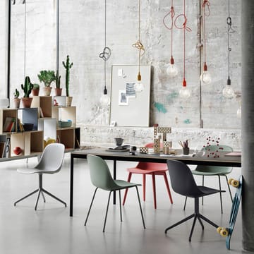Cadeira base aço assentos plástico - verde dusty - Muuto