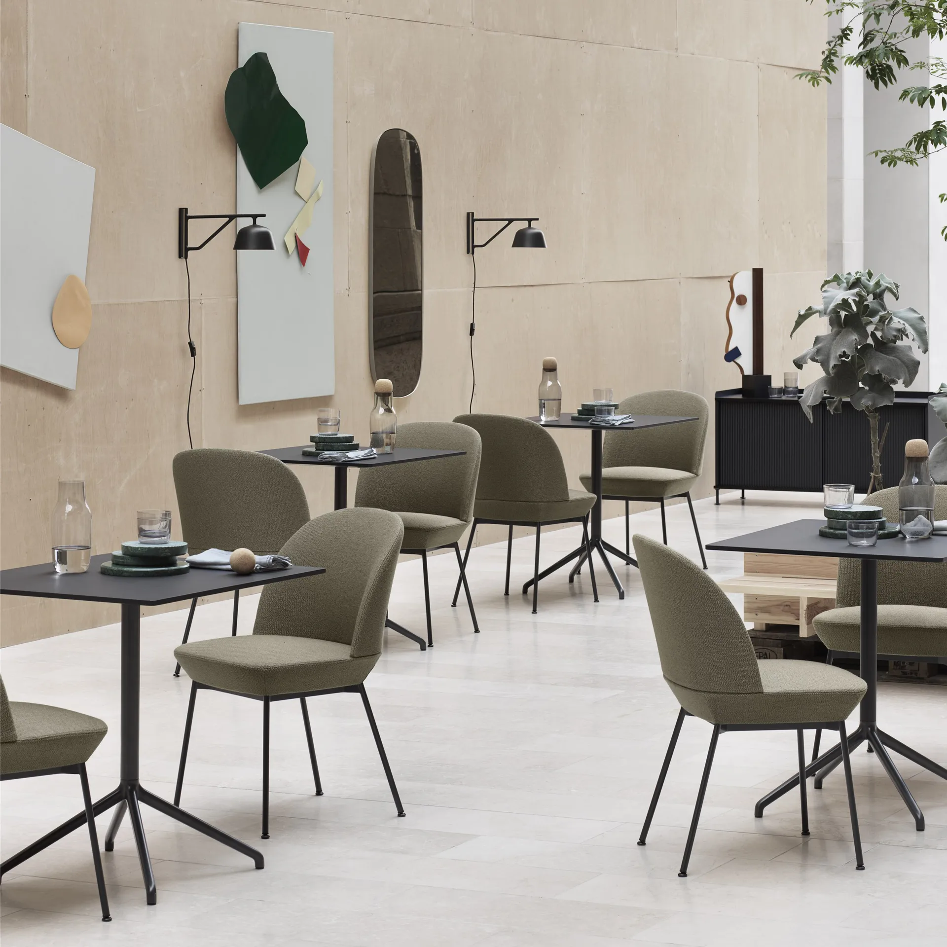 Candeeiro de parede Ambit, preto Muuto