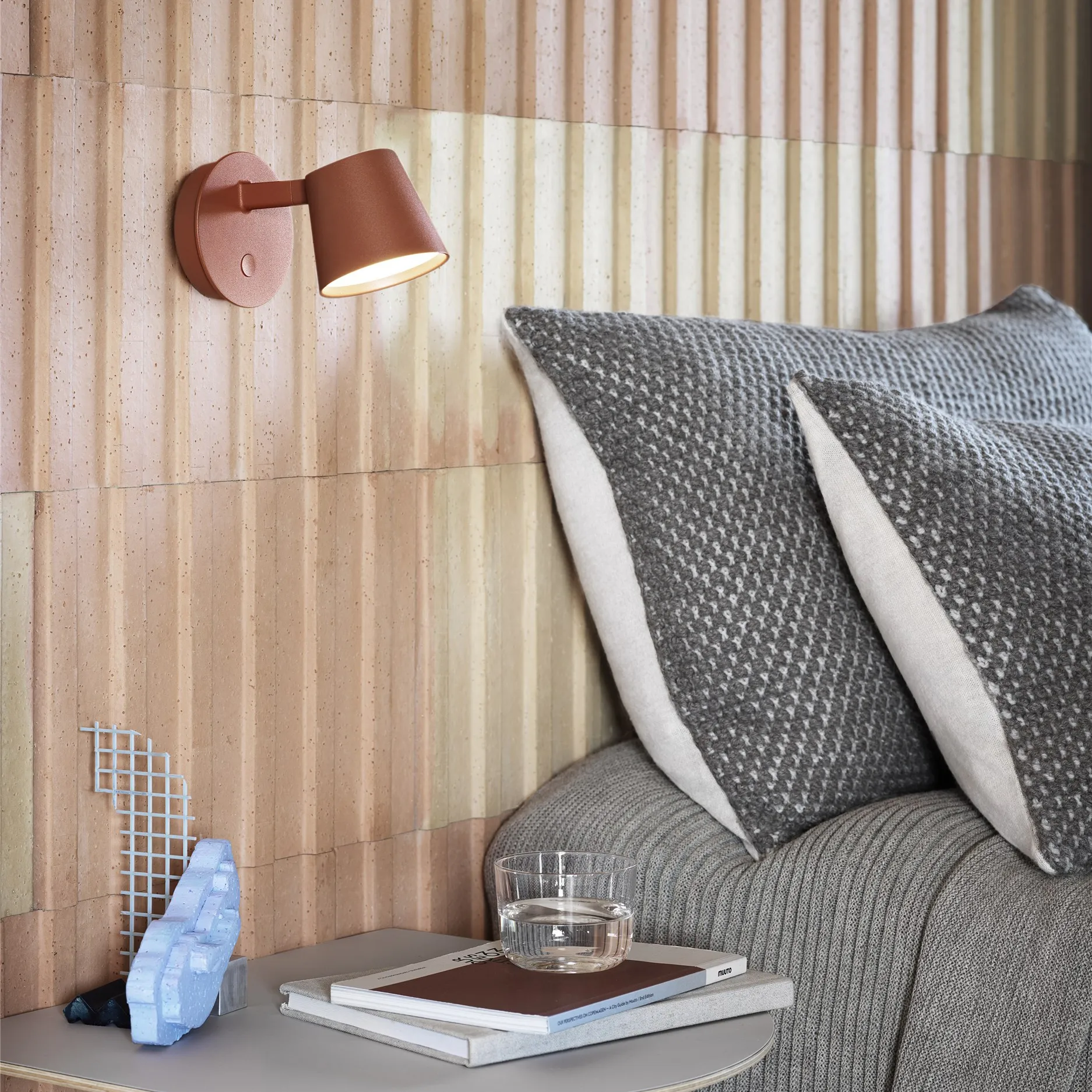 Candeeiro de parede Tip, copper brown Muuto
