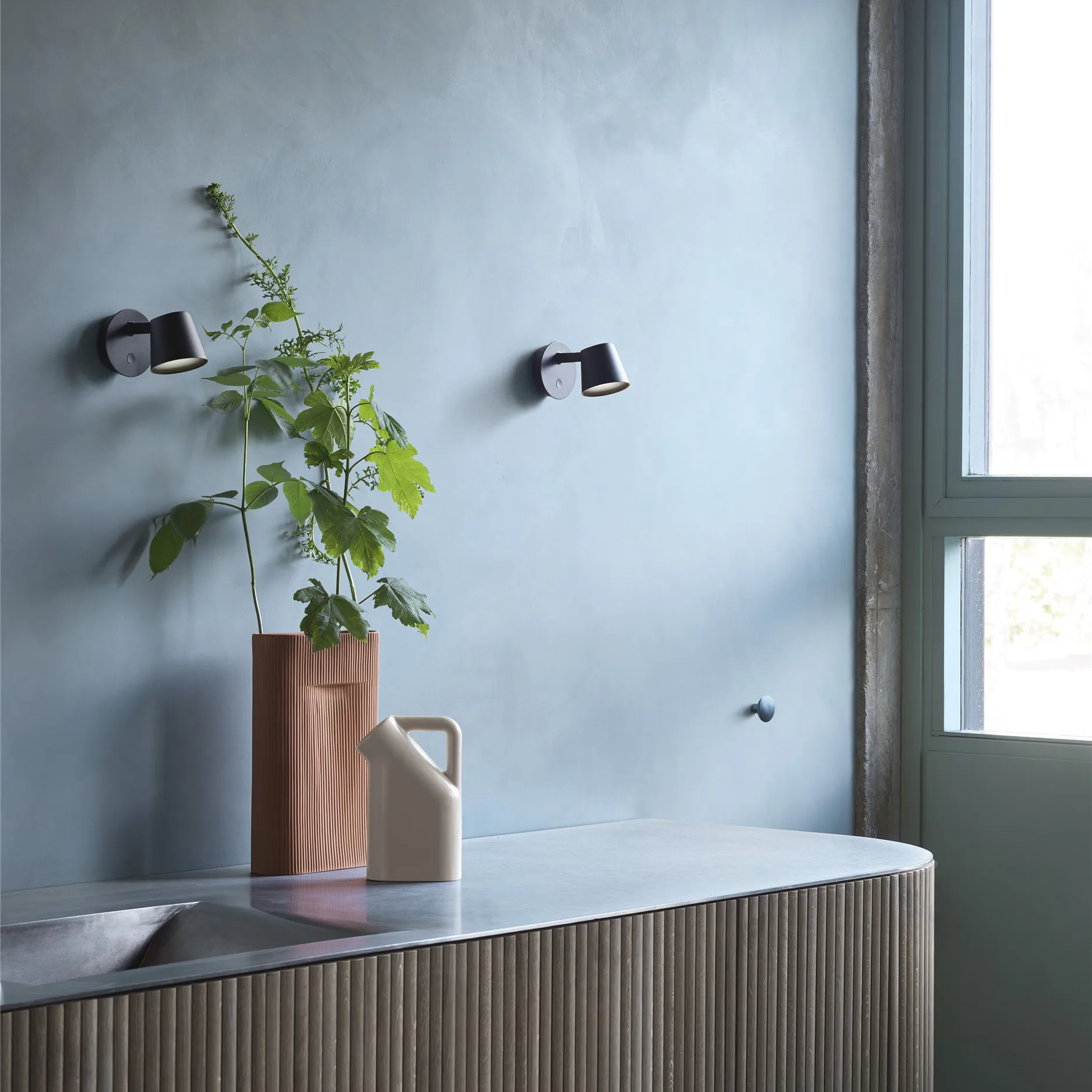 Candeeiro de parede Tip, preto Muuto