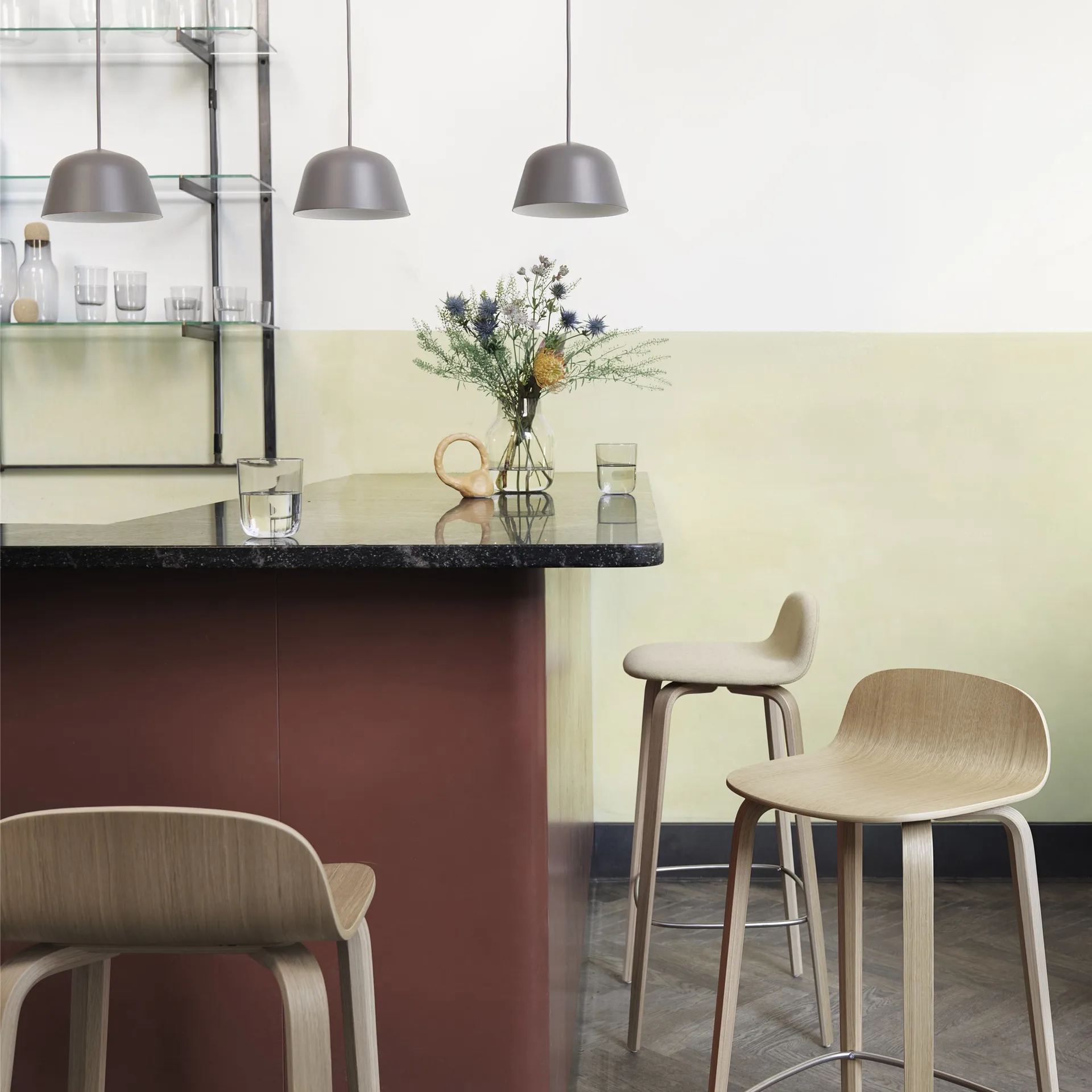 Candeeiro suspenso Ambit Ø16,5 cm, taupe (bege) Muuto