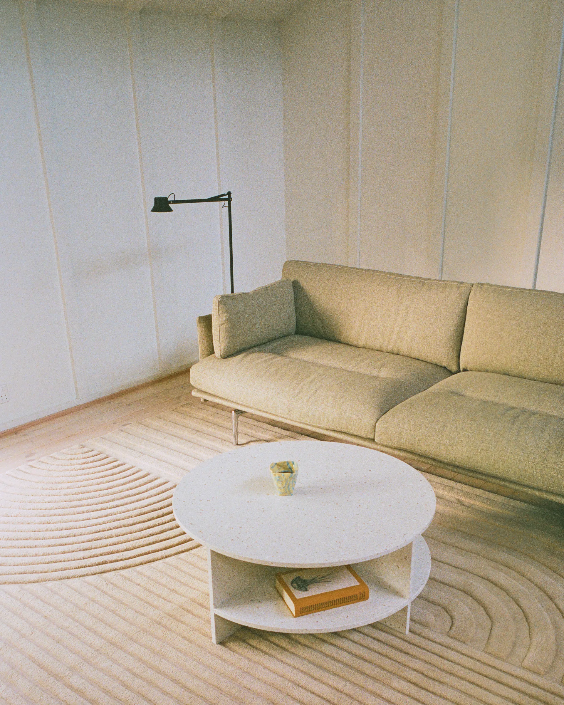 Dedicate candeeiro de chão, Preto, 112 cm Muuto