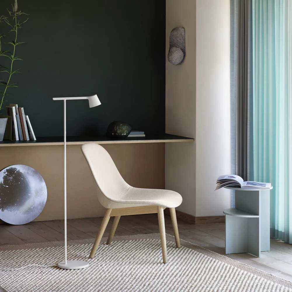 Fiber Cadeira lounge base madeira, verde dusty, pernas verde dusty Muuto