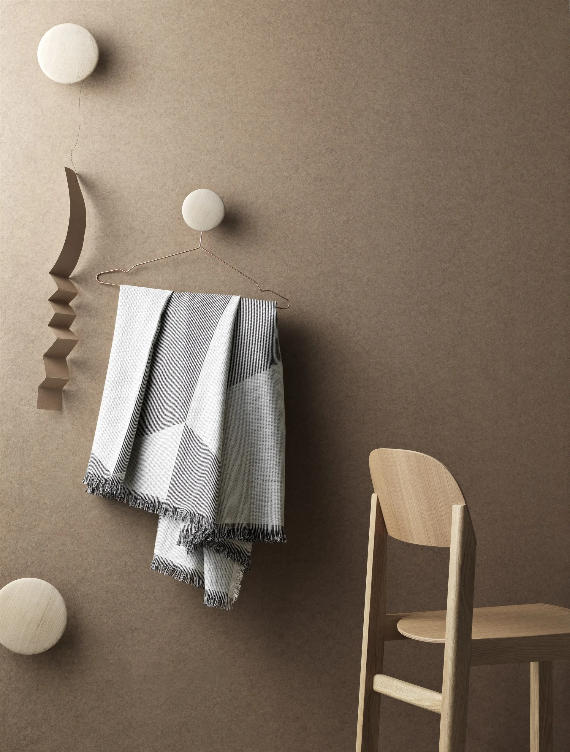 Ganchos para roupa The Dots, 5 un., carvalho Muuto