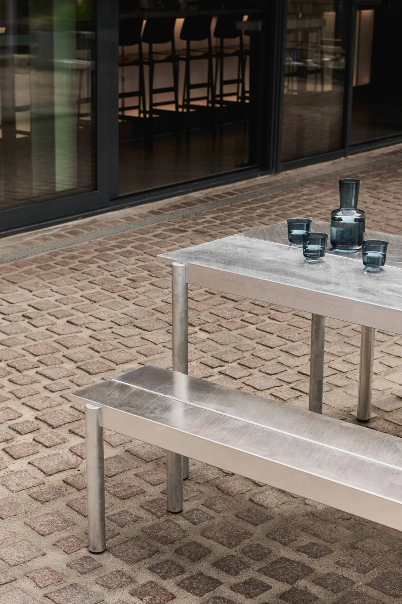 Mesa de aço Linear 140 cm, Warm galvanized steel Muuto