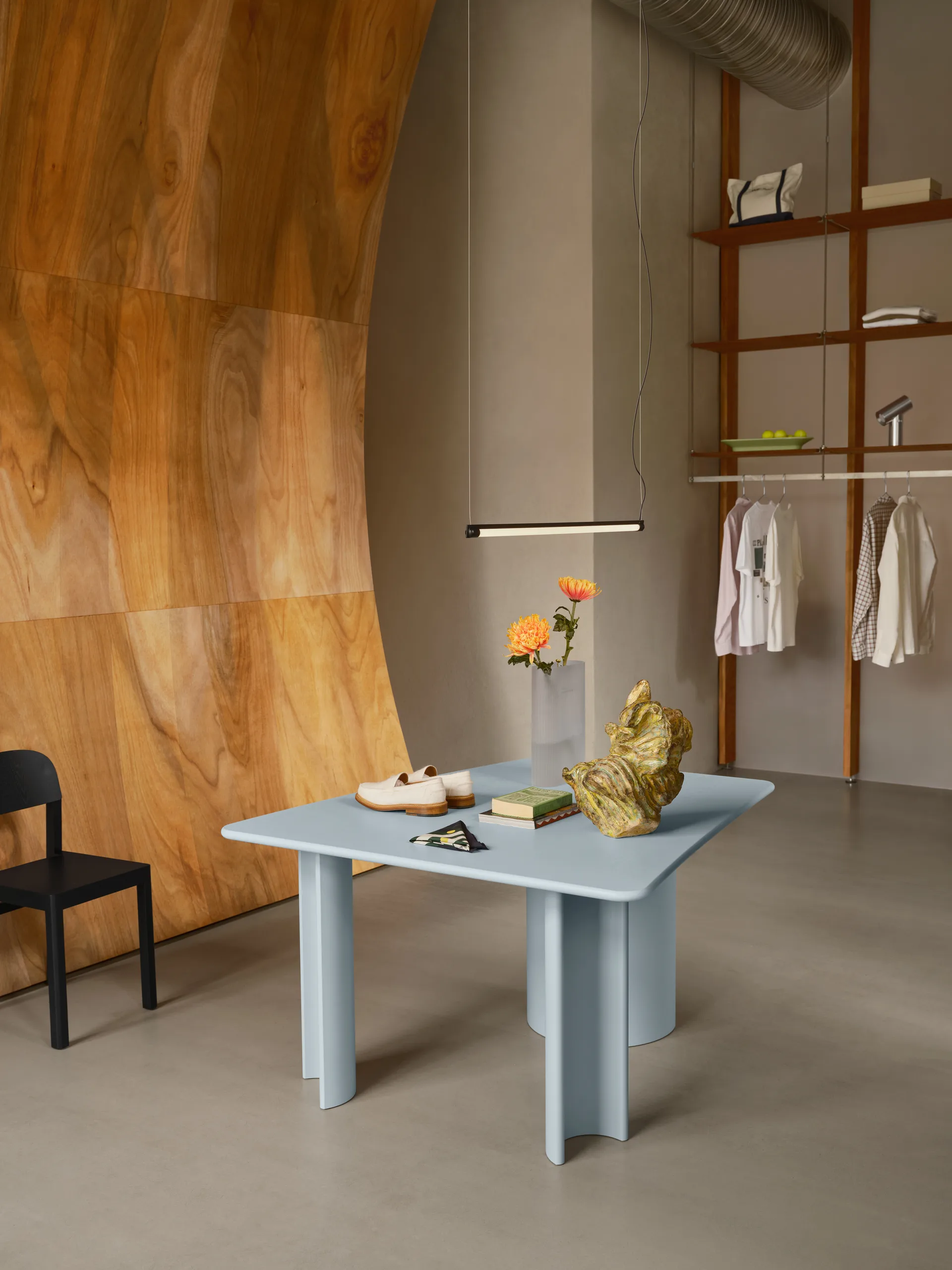 Mesa de jantar Re-norm, Azul-claro, 130x120 cm Muuto