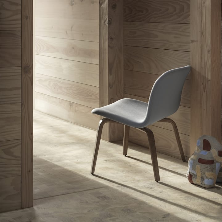 Poltrona Lounge estofada Visu, Twill Weave 160-preto Muuto
