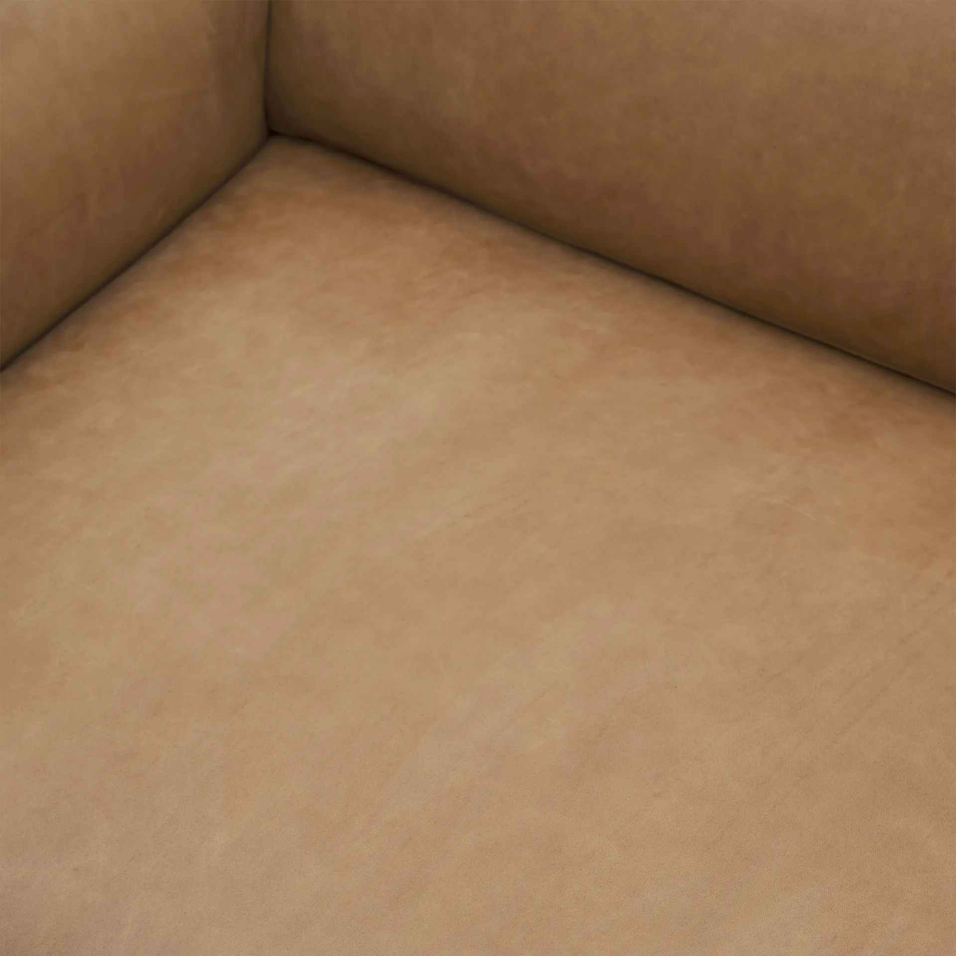 Sofá Outline 3,5 lugares em alumínio polido, Grace leather Camel Muuto