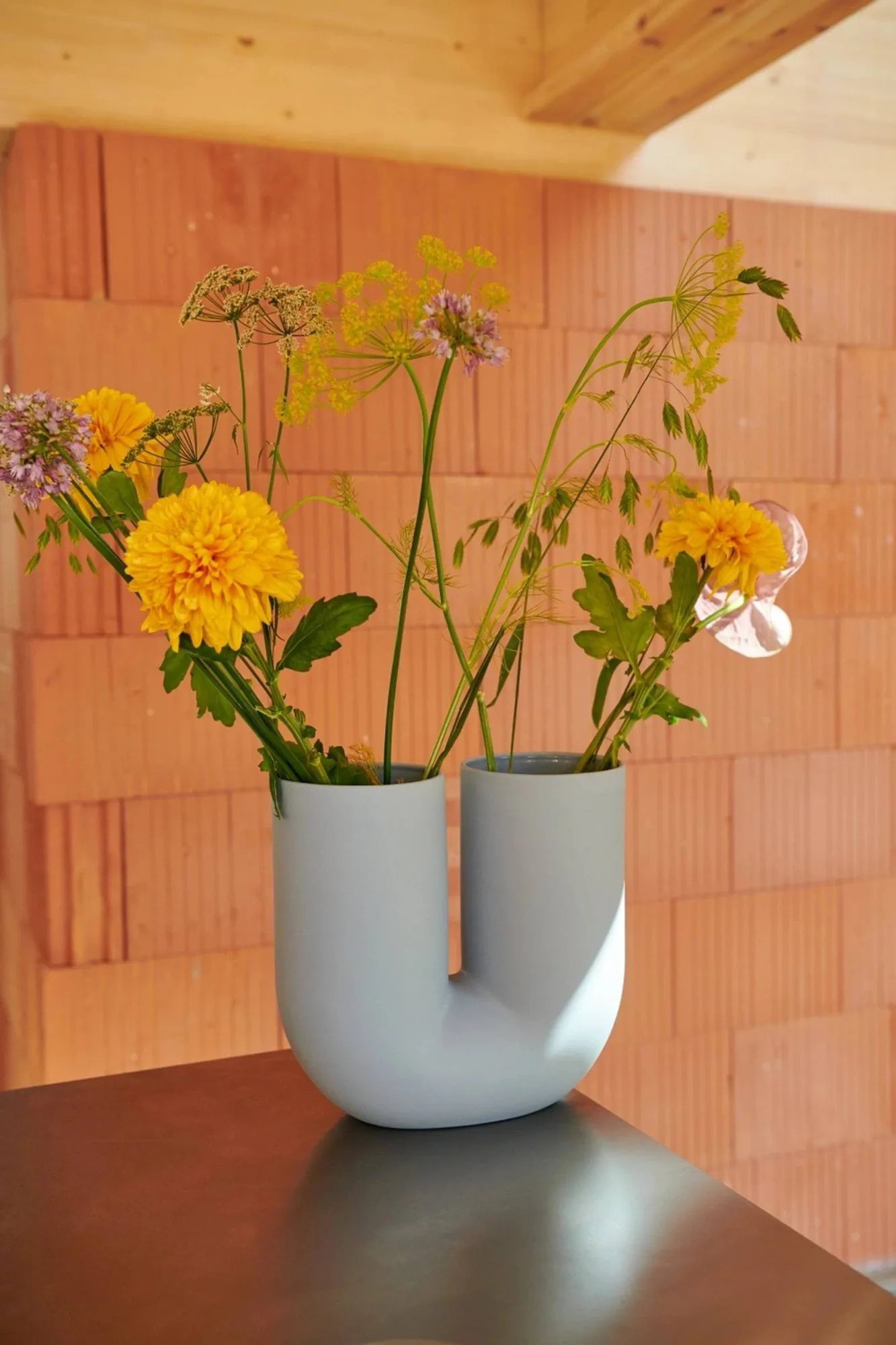 Vaso Kink 26 cm, azul claro Muuto