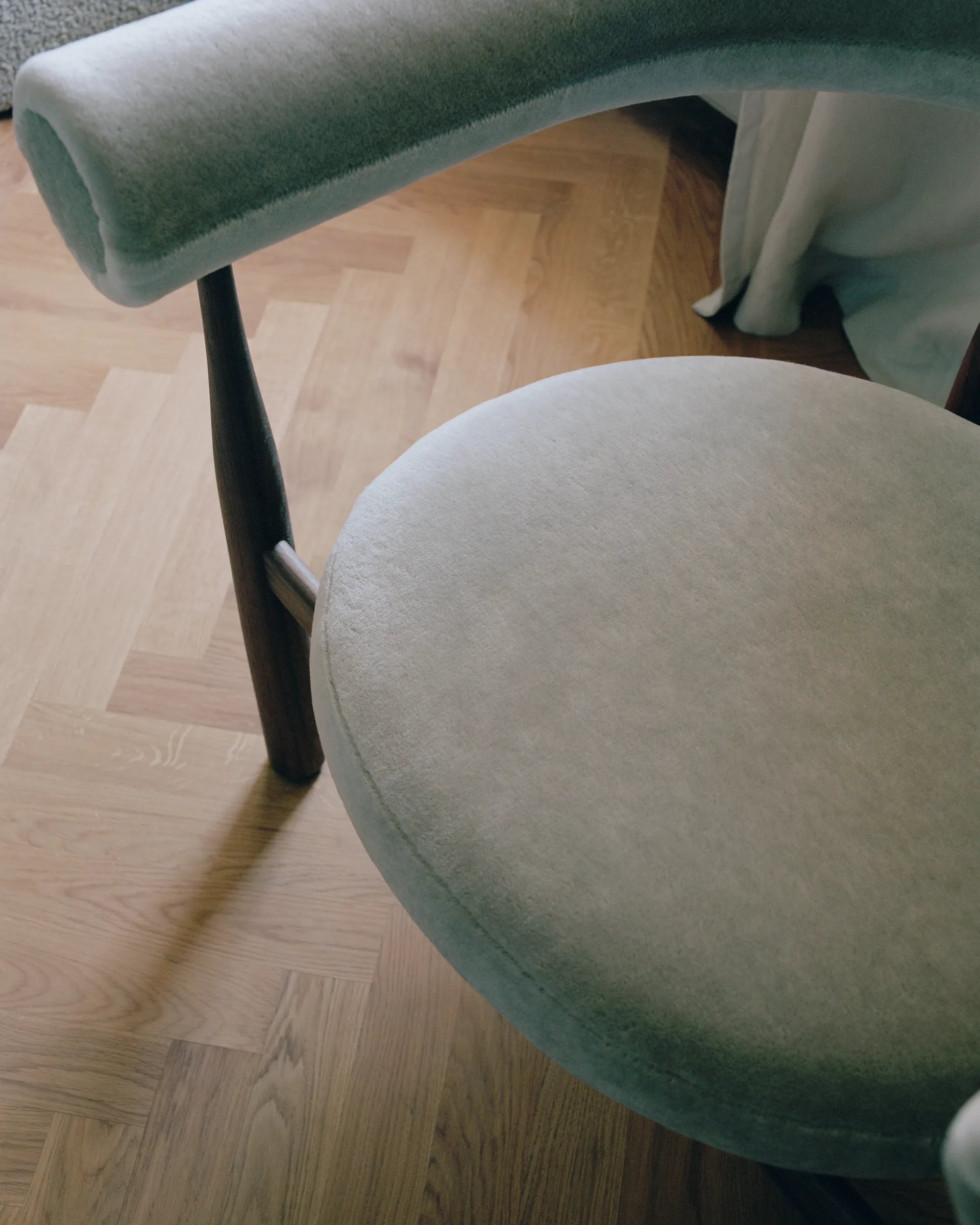 Bukowski cadeira lounge, Noz, Rest 23 New Works