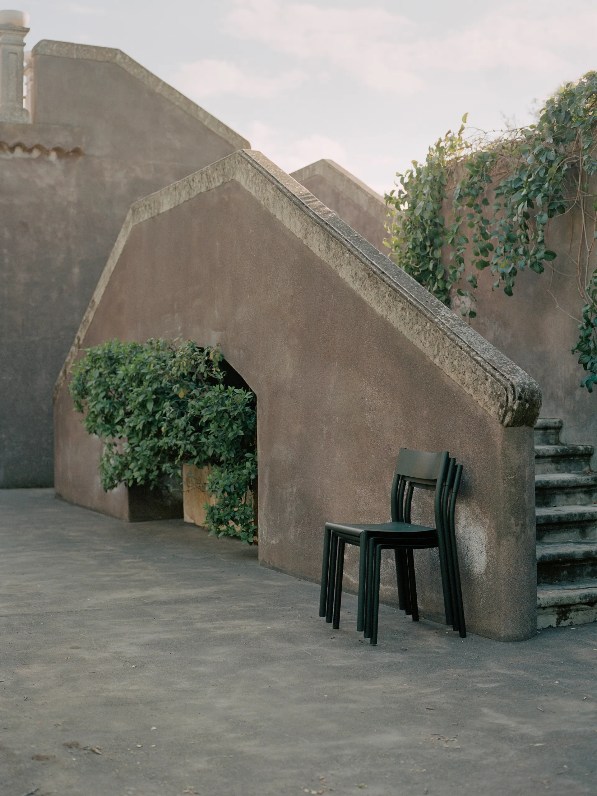 Cadeira May Chair Outdoor, Dark Green New Works