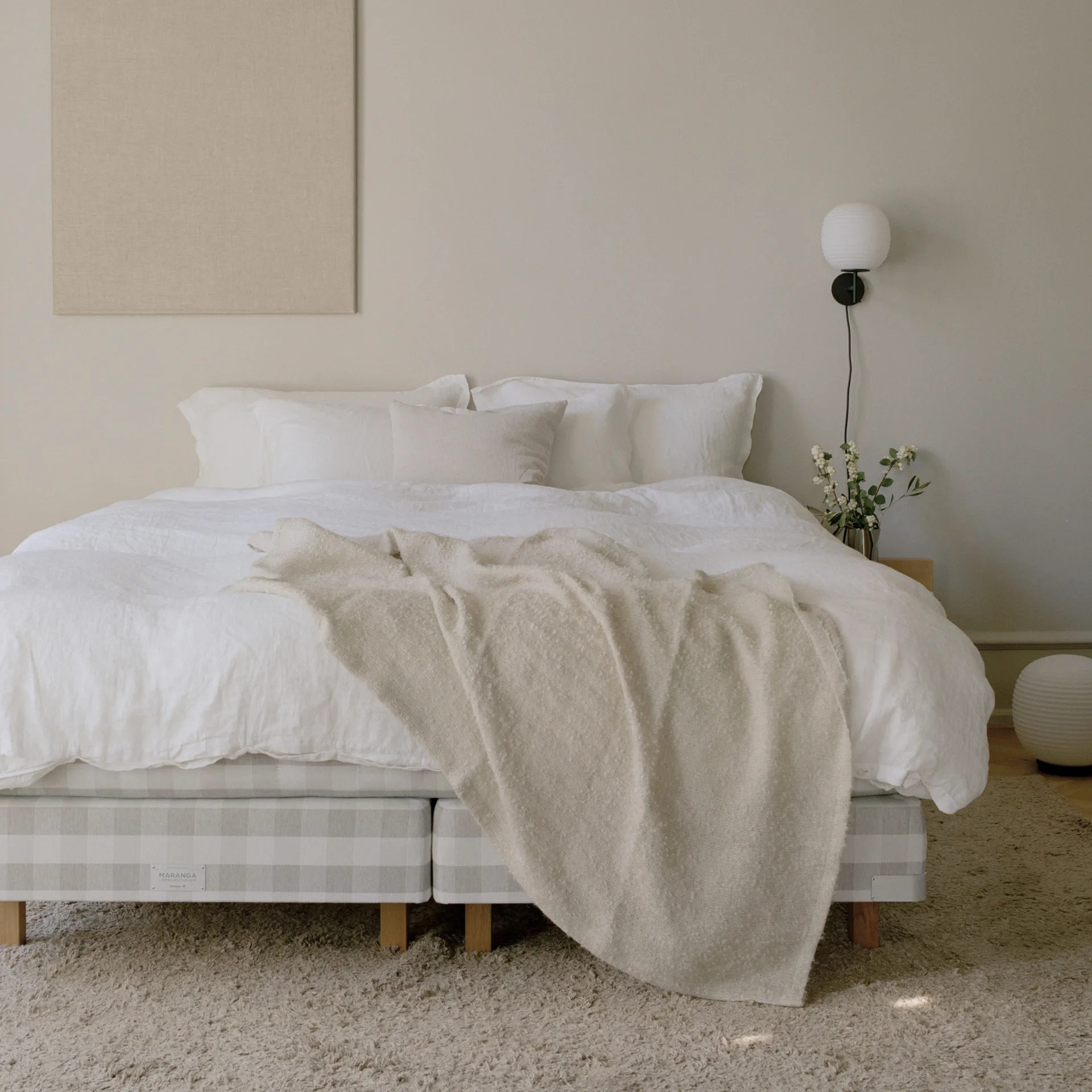 Candeeiro de parede pequeno Lantern, Frosted white opal glass New Works