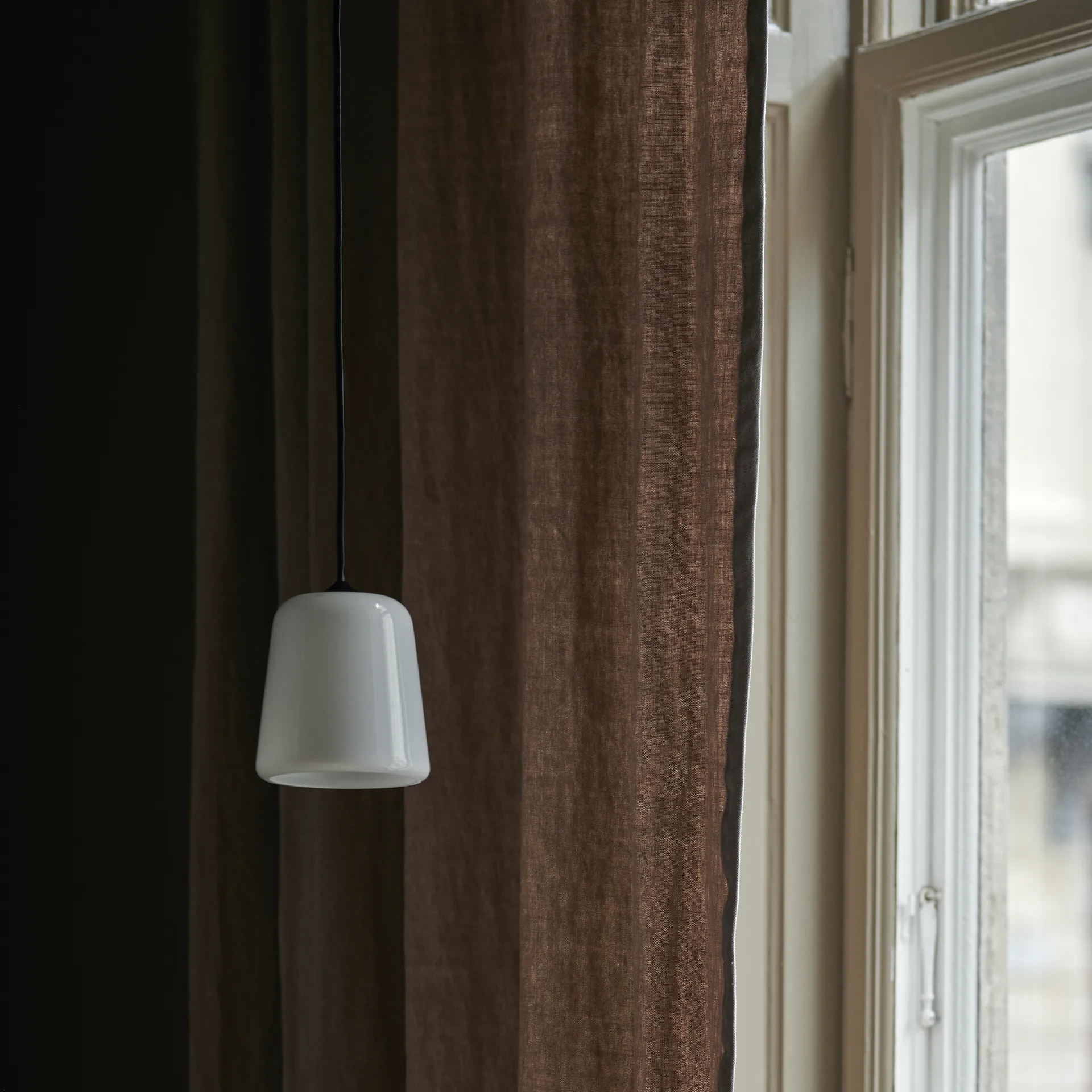 Candeeiro suspenso Material, White opal glass New Works