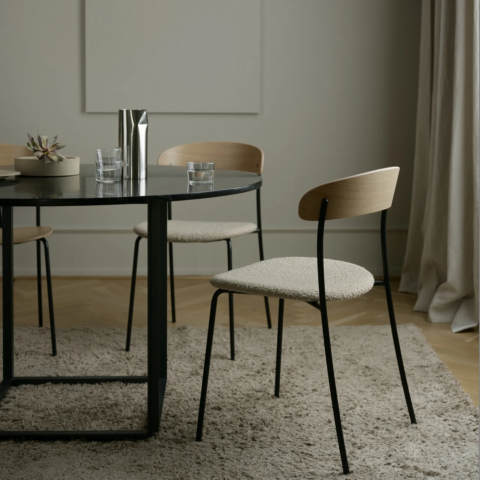 Jarro Pleat, Aço inoxidável New Works