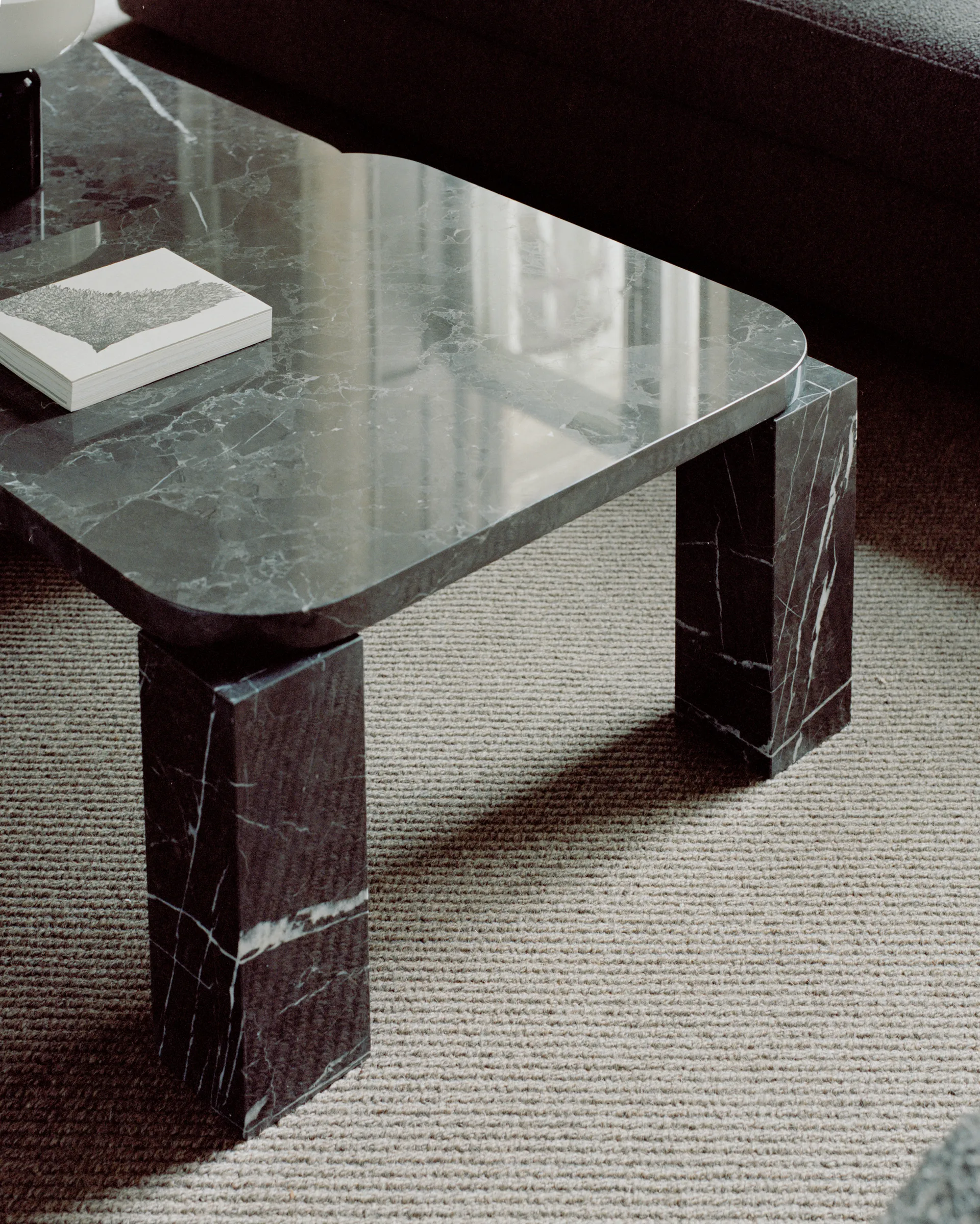 Mesa de centro Atlas 60x60 cm, Costa black marble New Works