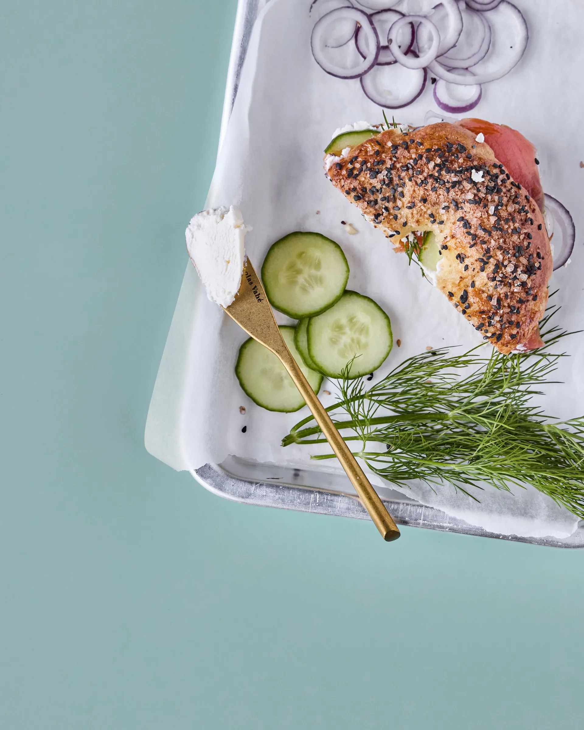 Nicolas Vahé faca de manteiga 4 unidades, Acabamento em ouro antigo Nicolas Vahé