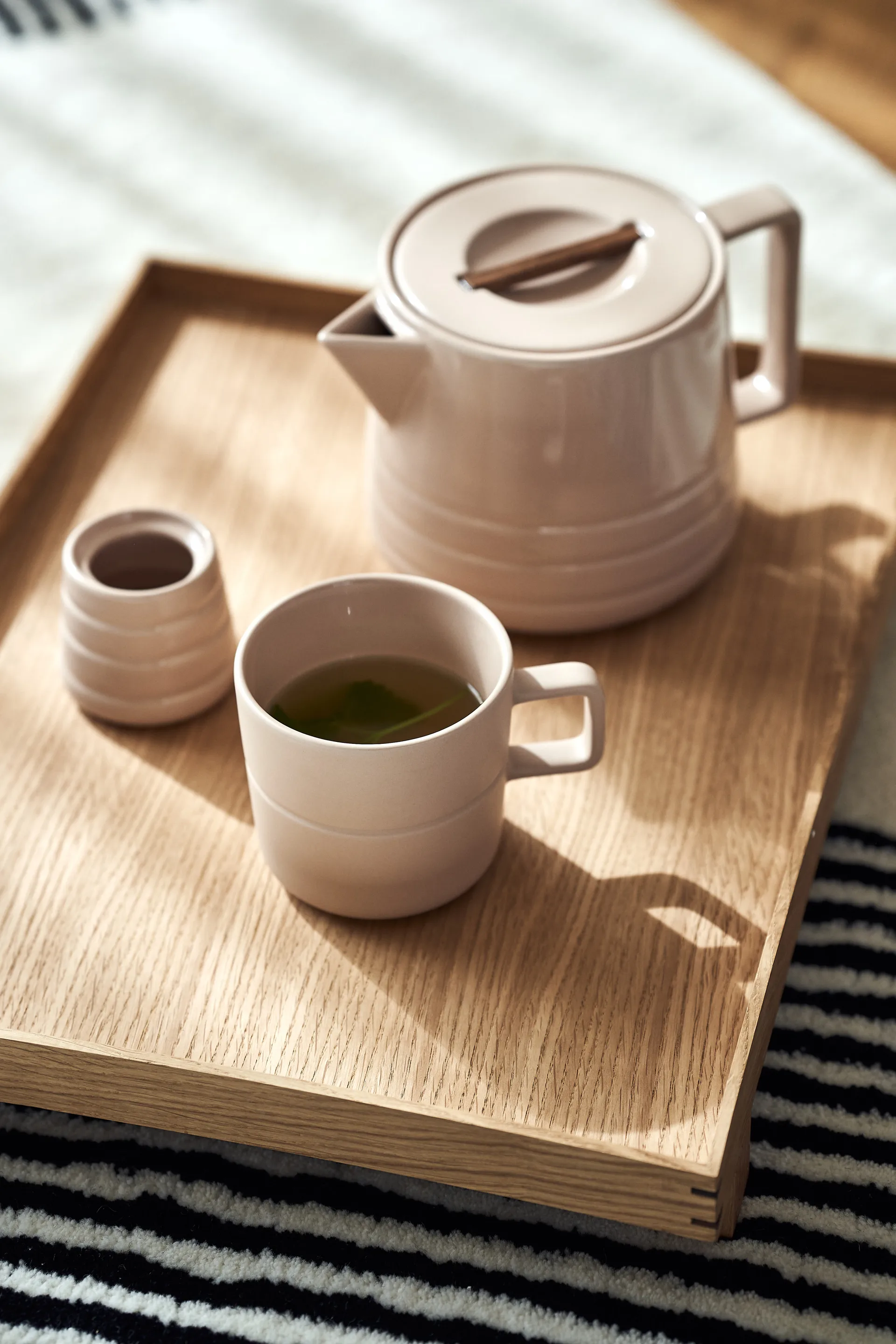 Bule de chá Lines 1,5 litros, bege NJRD