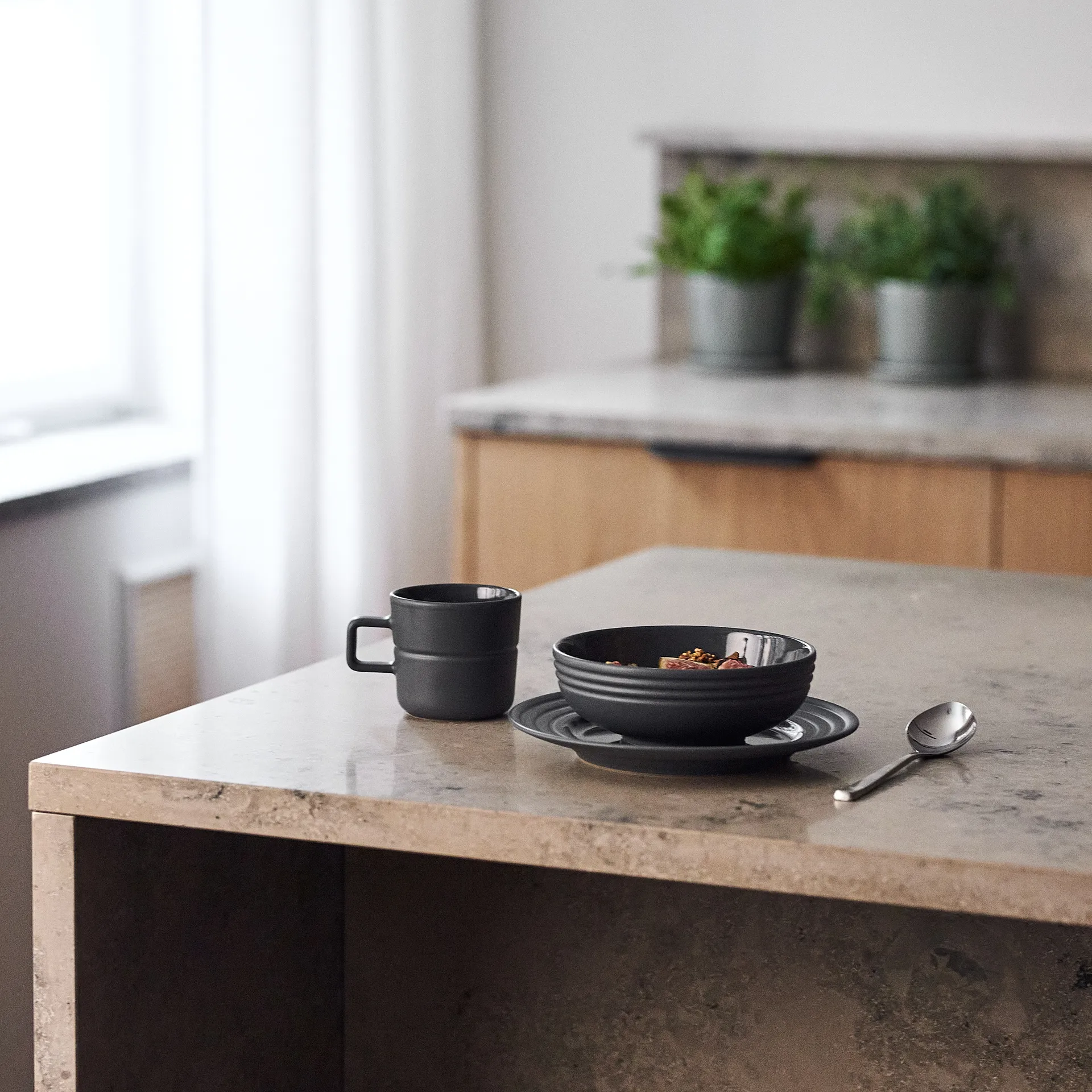 Caneca Lines 30 cl, dark grey NJRD