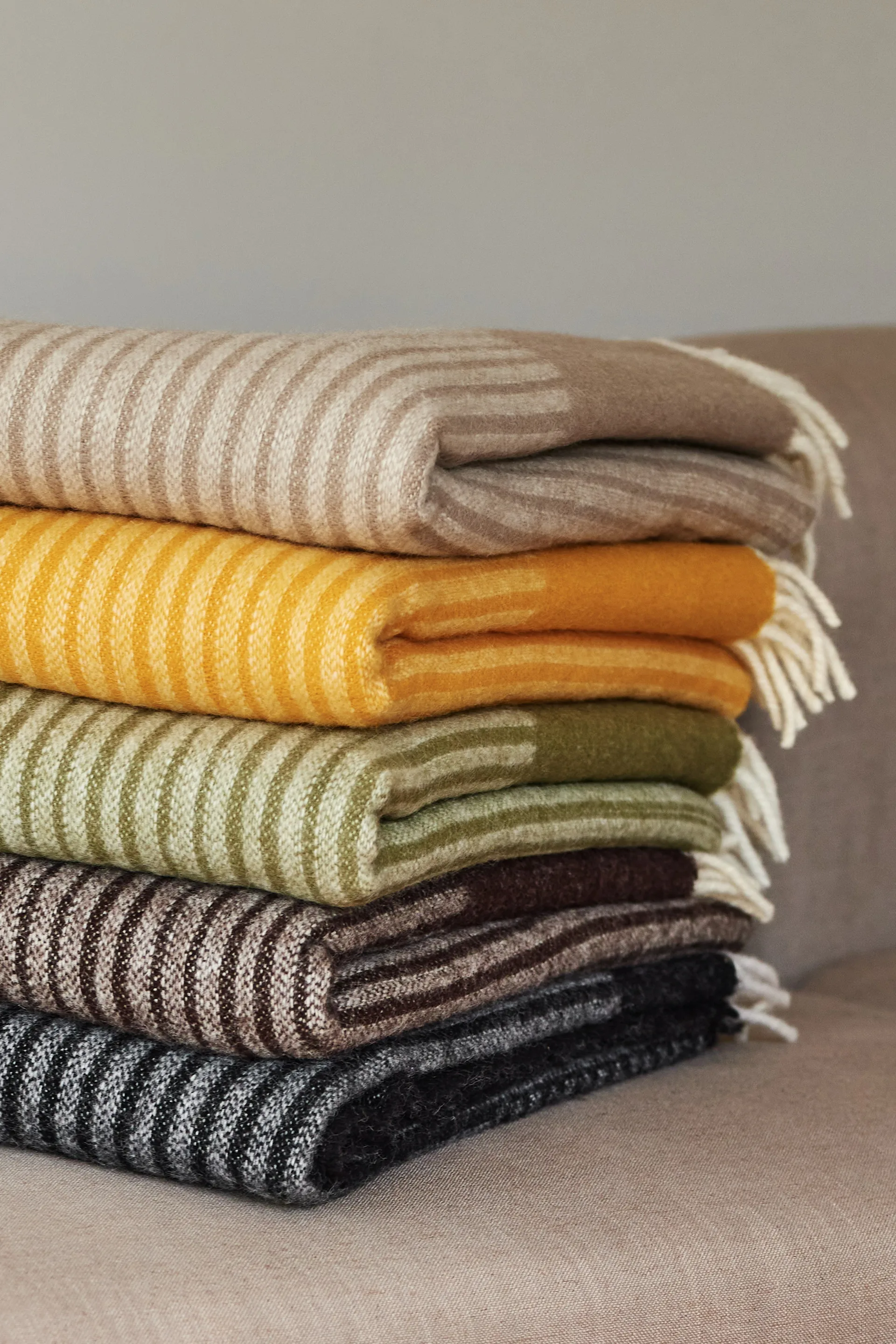 Manta de lã Circles 130x185 cm, Bege NJRD